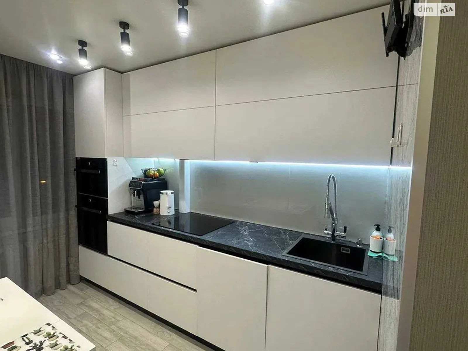 Продается 3-комнатная квартира 62 кв. м в, цена: 60000 $ - фото 1