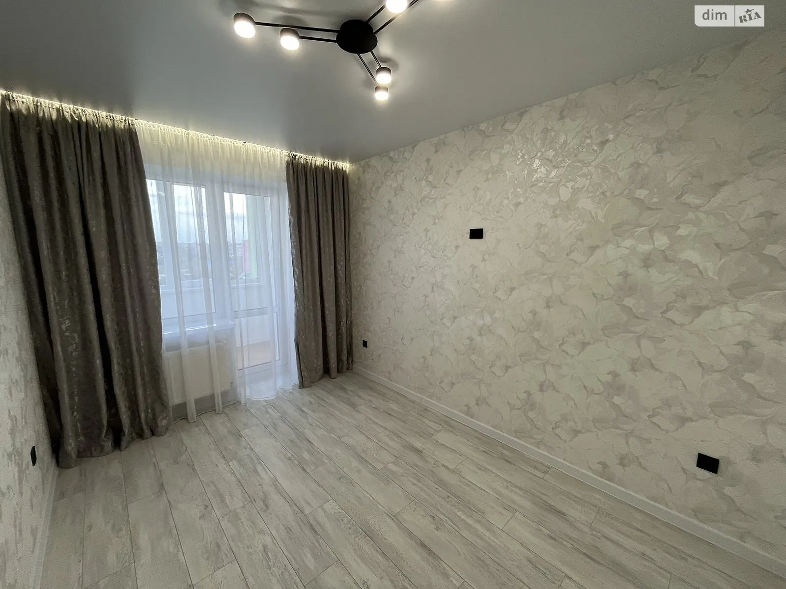 Продается 2-комнатная квартира 64 кв. м в Хмельницком, ул. Трудовая, 5Г - фото 1
