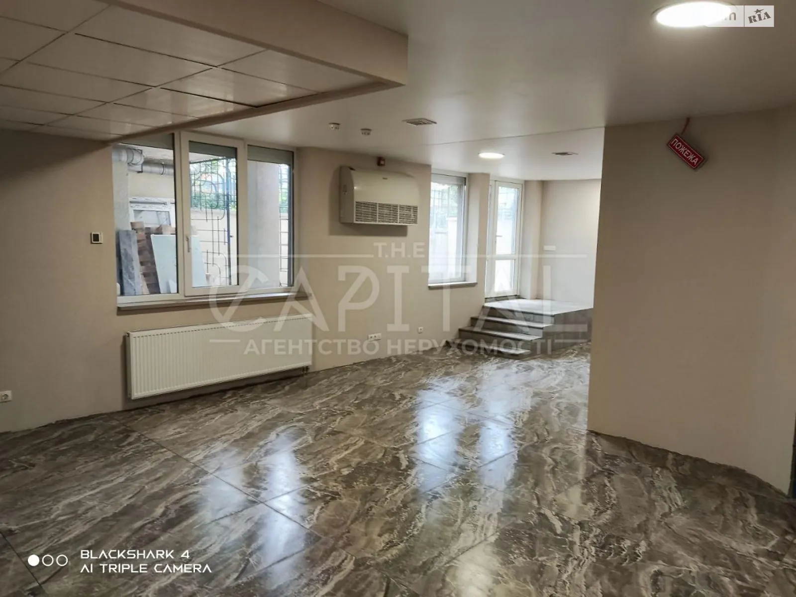 Сдается в аренду офис 95 кв. м в бизнес-центре, цена: 850 $ - фото 1