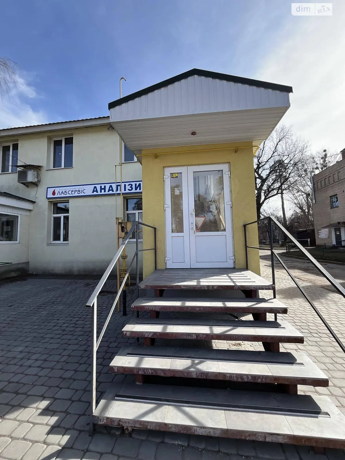 Здається в оренду приміщення вільного призначення 146 кв. м в 3-поверховій будівлі, цена: 73000 грн - фото 1