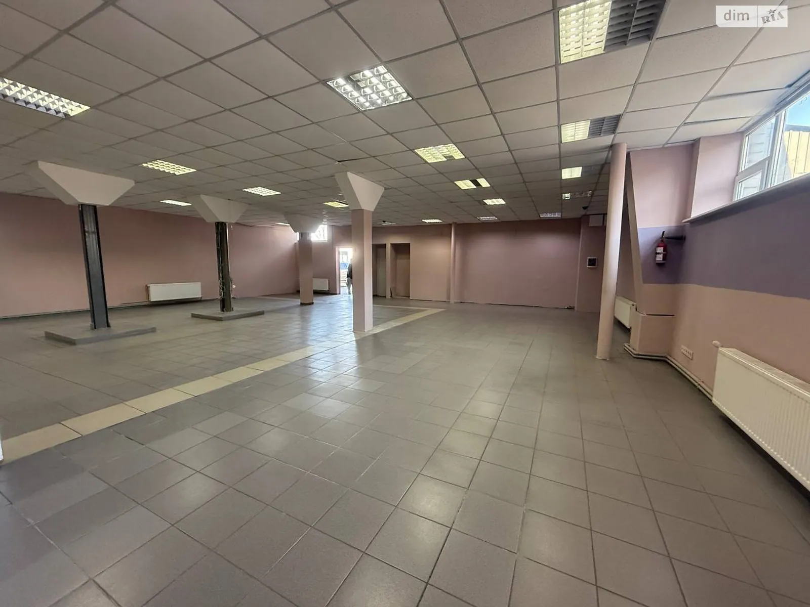Сдается в аренду помещения свободного назначения 215 кв. м в 1-этажном здании, цена: 21500 грн - фото 1