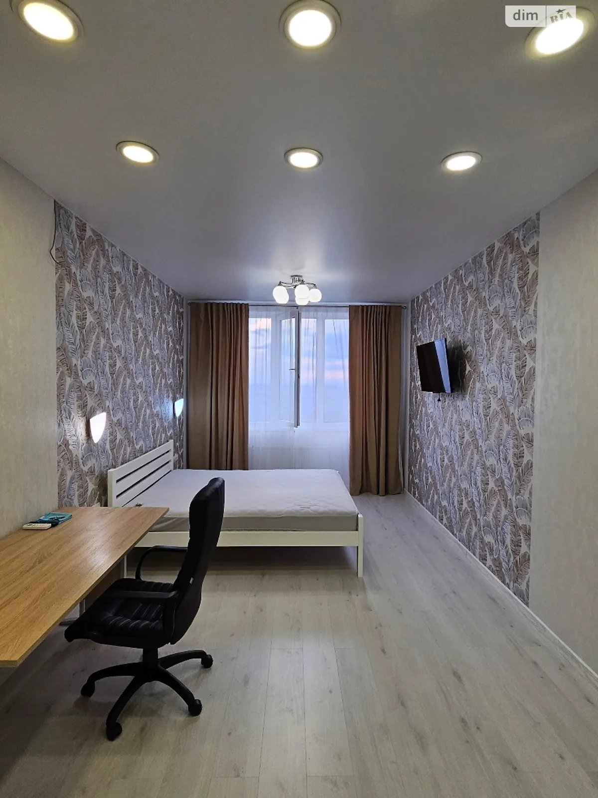 Продається 1-кімнатна квартира 45 кв. м у Одесі, вул. Костанді, 104/1 - фото 1