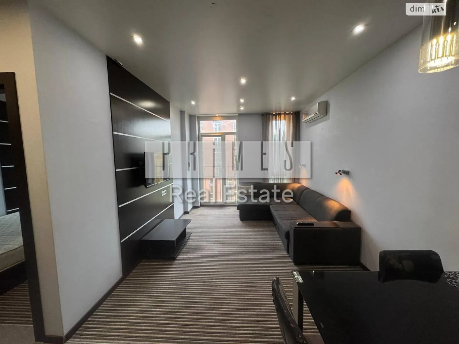 Продается 1-комнатная квартира 40.1 кв. м в Киеве, ул. Регенераторная, 4 - фото 1