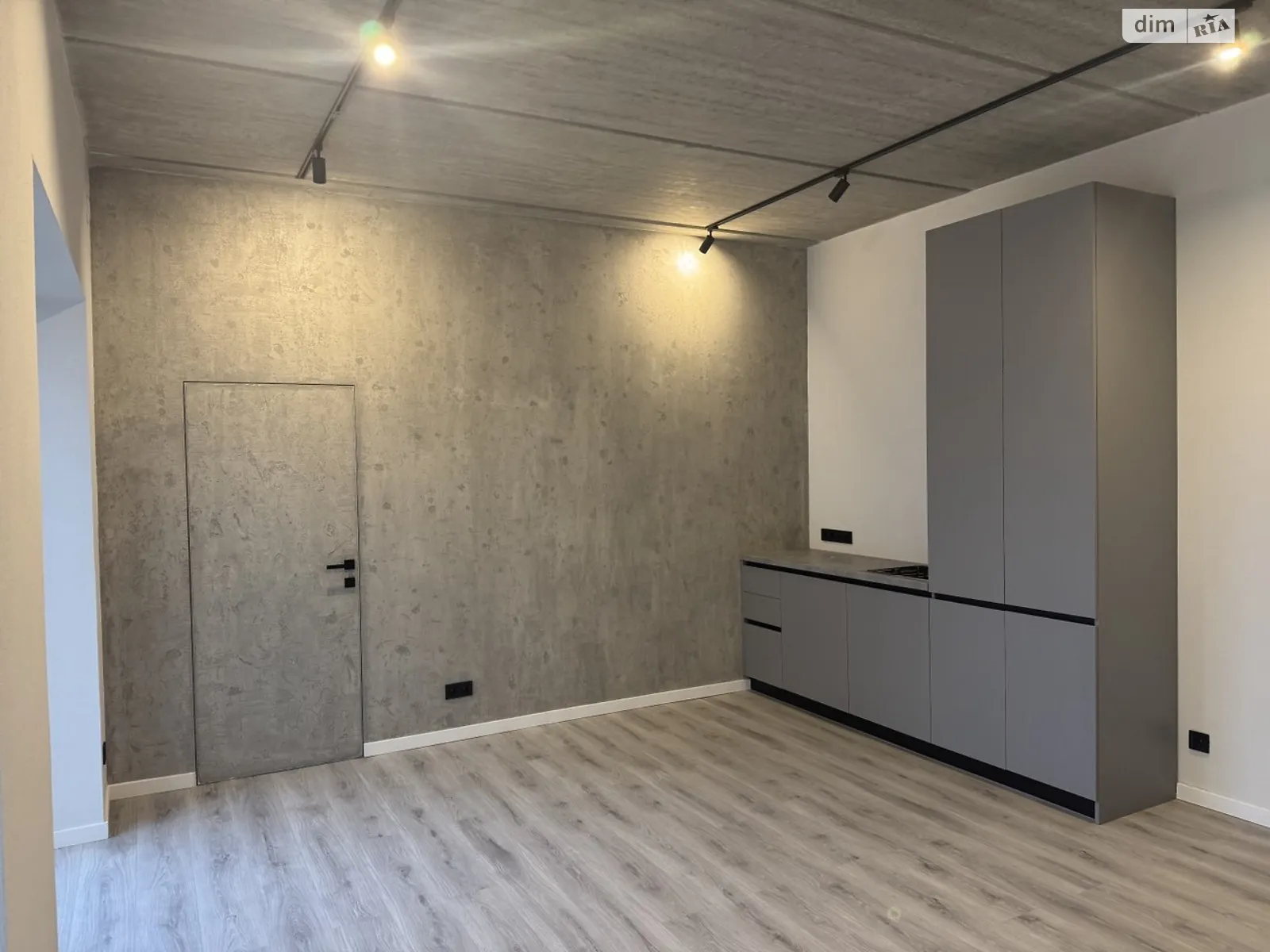 Продається офіс 53.9 кв. м в бізнес-центрі, цена: 80850 $ - фото 1