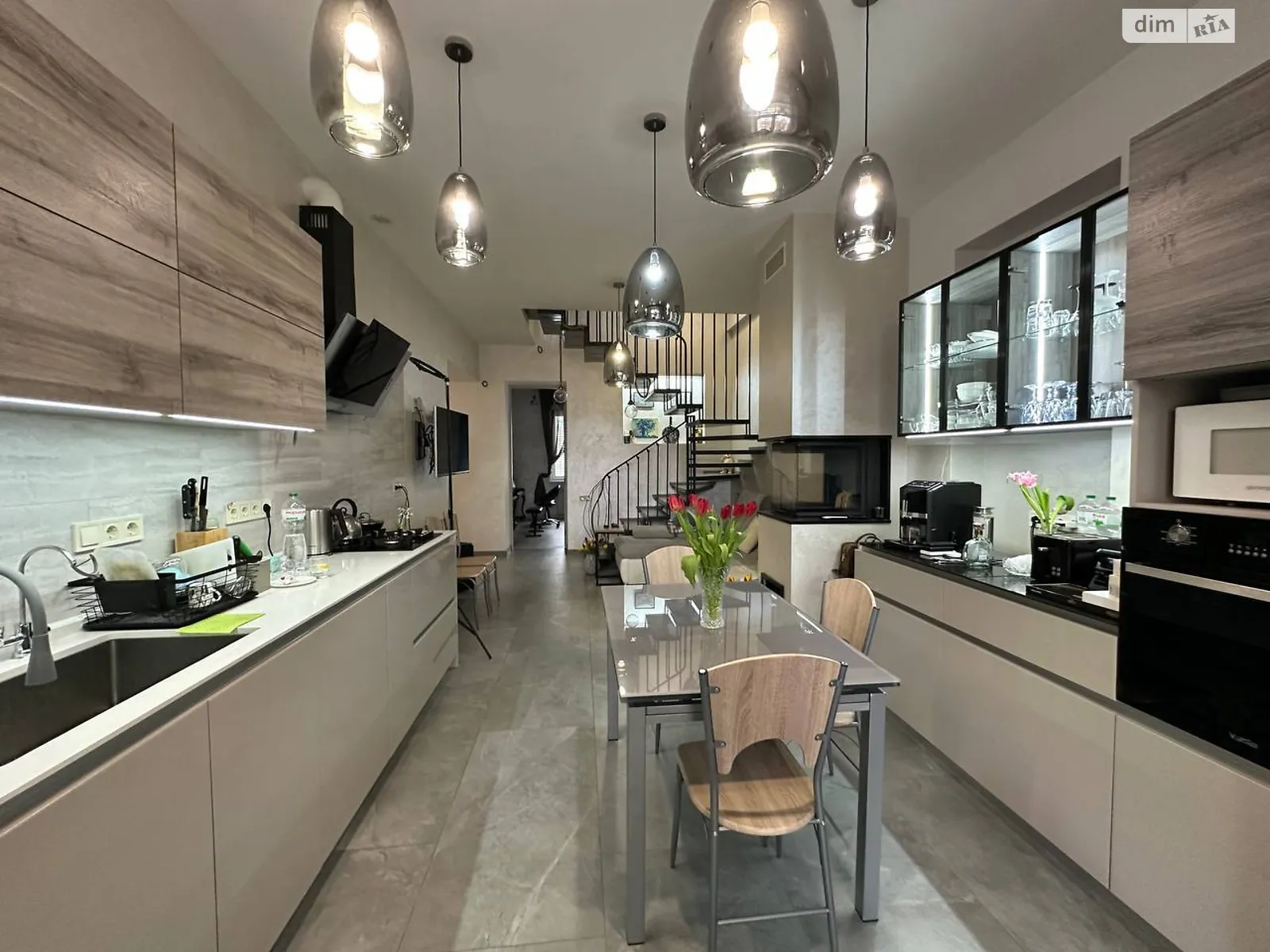 Продается дом на 2 этажа 219.9 кв. м с участком, цена: 599000 $ - фото 1