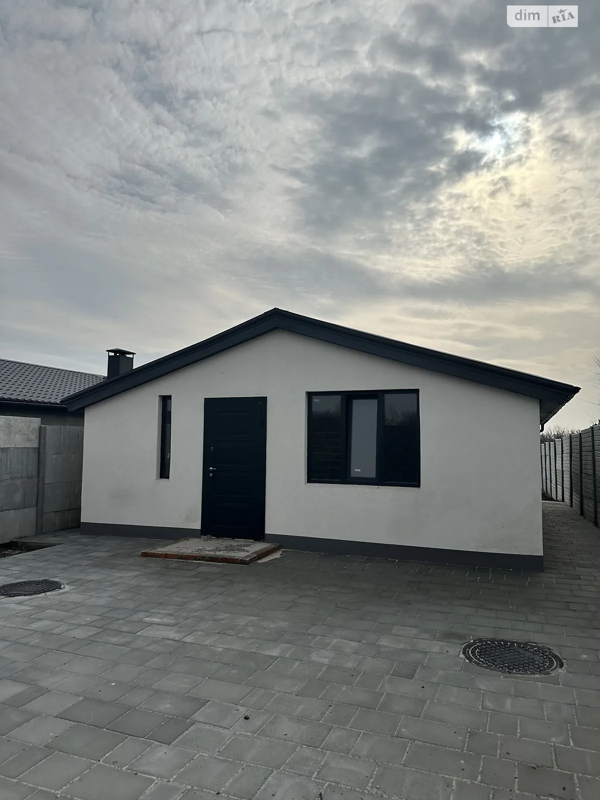 Продається одноповерховий будинок 60 кв. м с басейном, цена: 35000 $ - фото 1