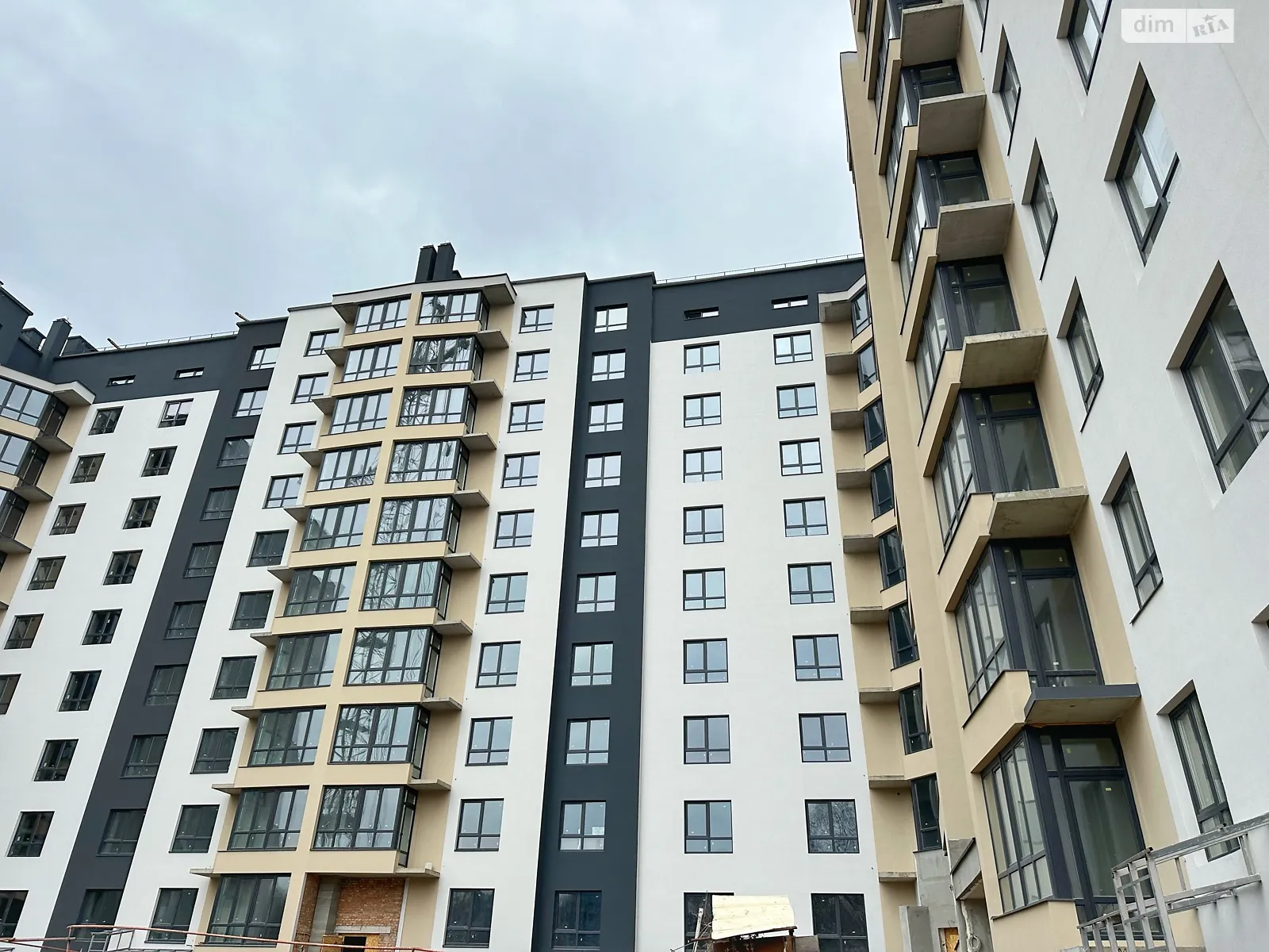 Продается 2-комнатная квартира 80.32 кв. м в Хмельницком, ул. Заречанская, 3/3В - фото 1
