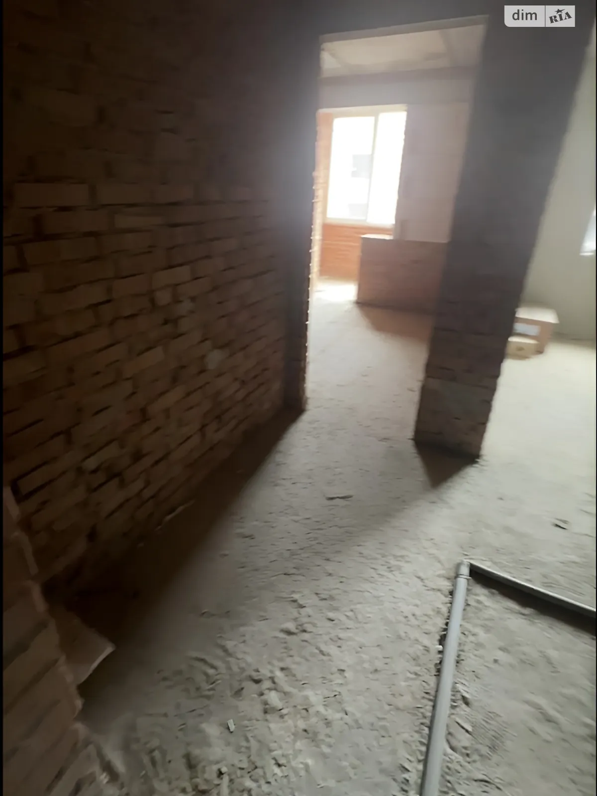 Продається 1-кімнатна квартира 37 кв. м у Ворзелі, вул. Чубинського, 15 - фото 1