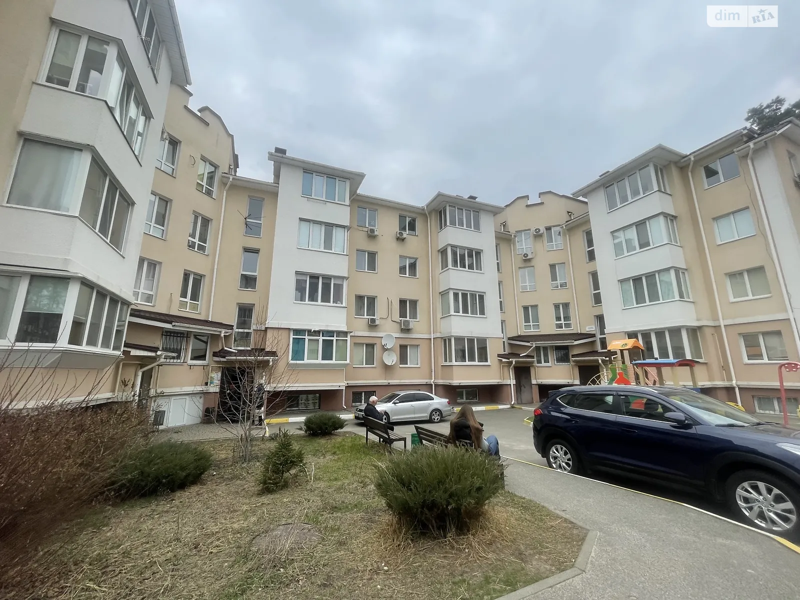 Продается 2-комнатная квартира 54 кв. м в Ирпене, ул. Лесная, 4З - фото 1