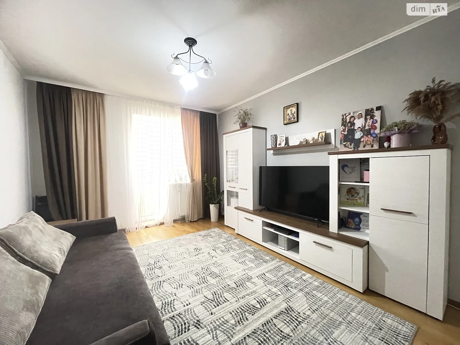 Продается 3-комнатная квартира 72.5 кв. м в Ивано-Франковске, ул. Миколайчука Ивана - фото 1