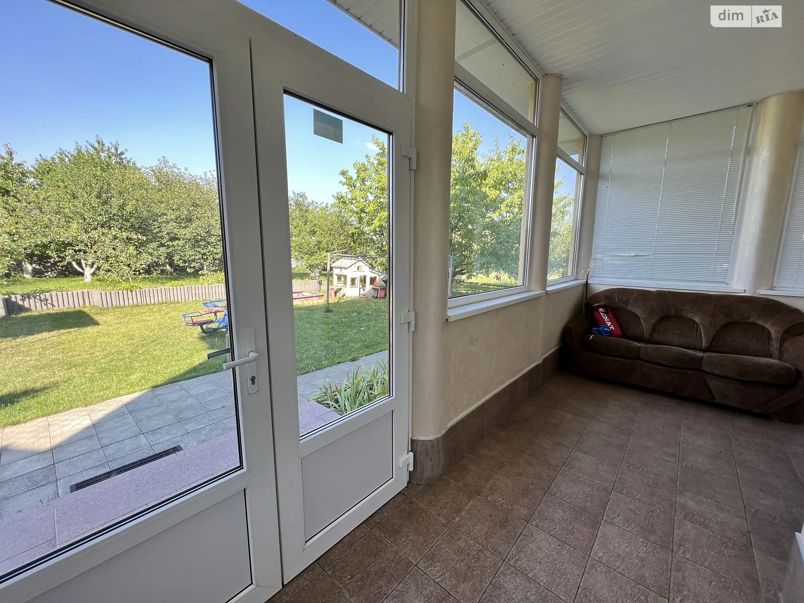Продается дом на 2 этажа 301.8 кв. м с камином, цена: 195000 $ - фото 1