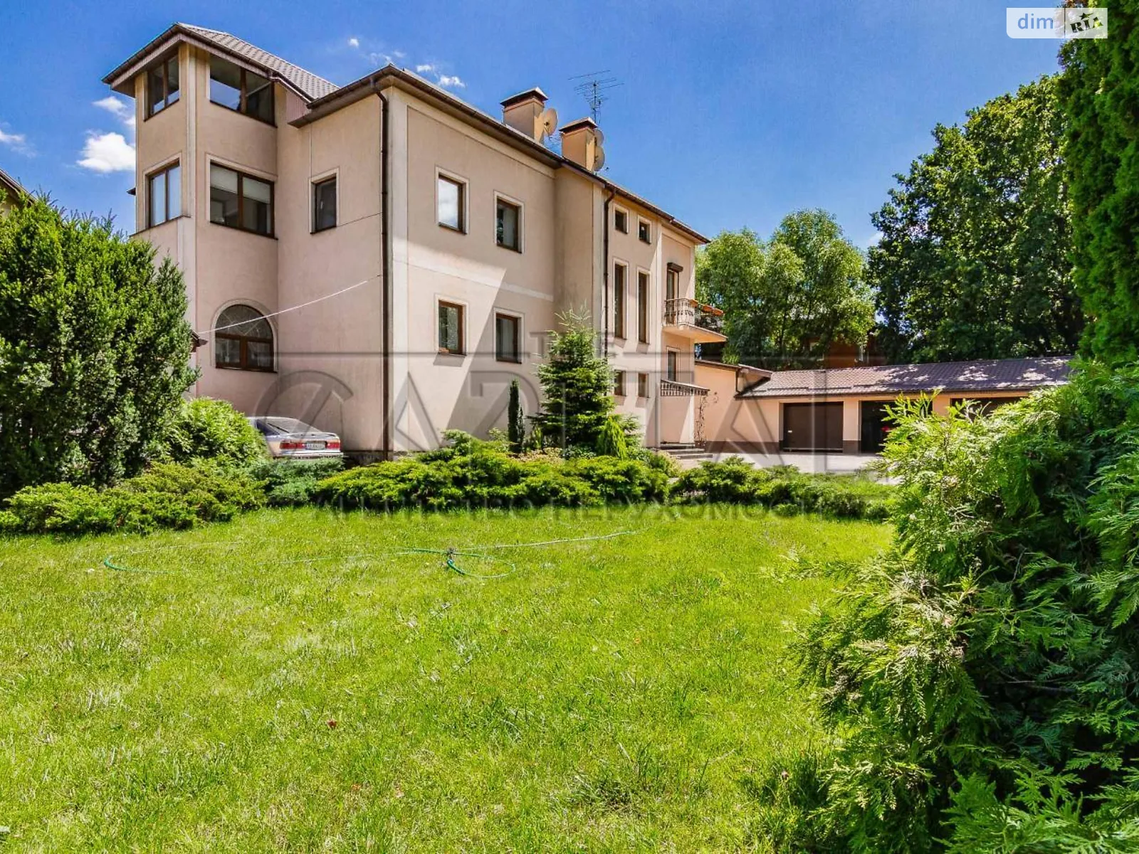 Продается дом на 4 этажа 850.6 кв. м с мансардой, цена: 690000 $ - фото 1