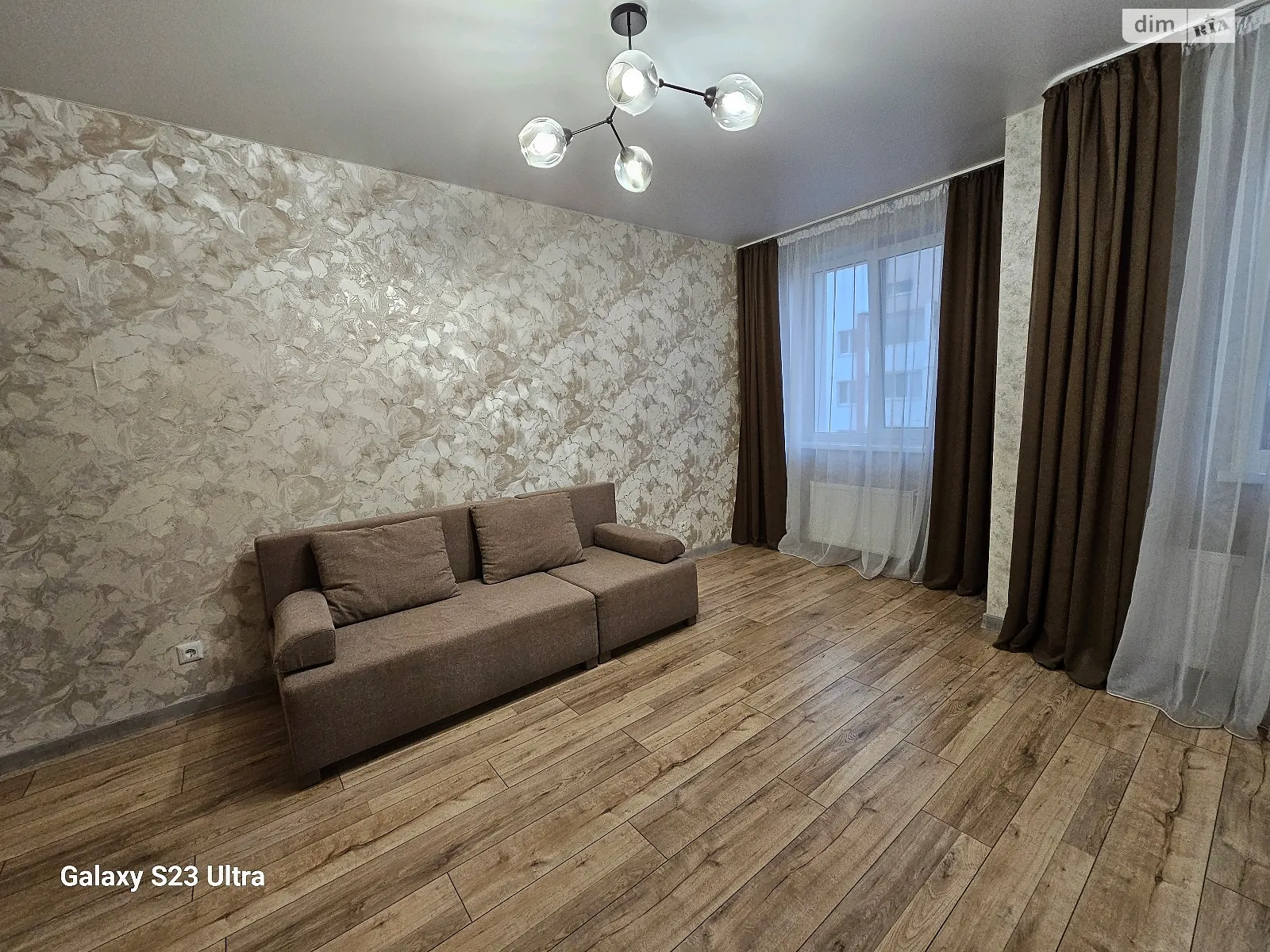 Продается 1-комнатная квартира 38 кв. м в Харькове, ул. Академика Барабашова, 10Б - фото 1