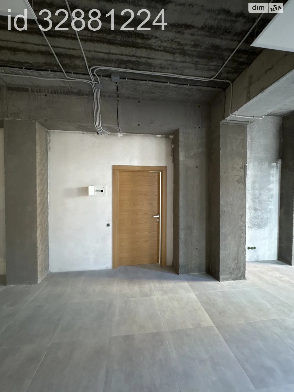 Сдается в аренду офис 40 кв. м в бизнес-центре, цена: 320 $ - фото 1