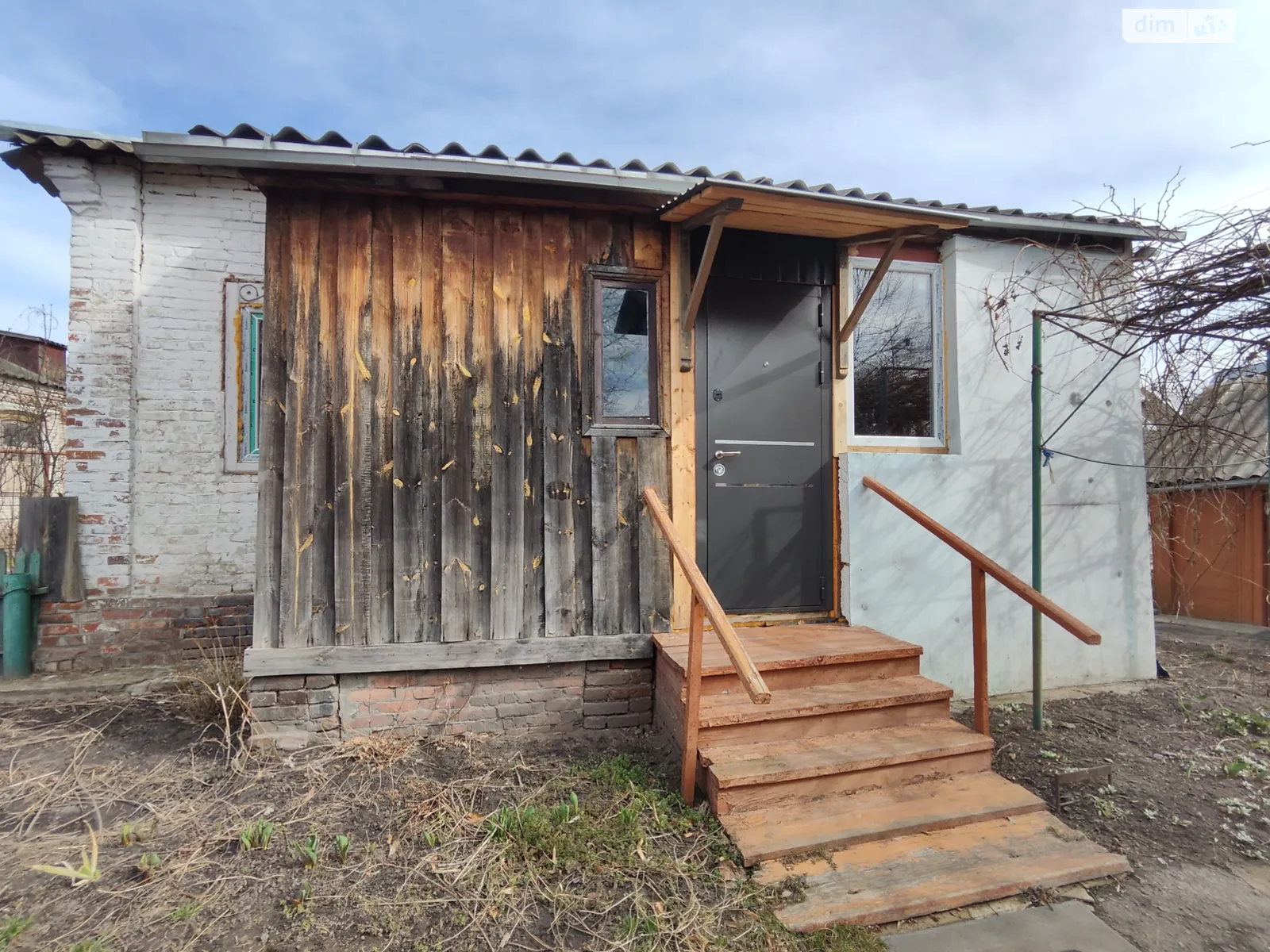 Продается одноэтажный дом 56.2 кв. м с гаражом, цена: 18000 $ - фото 1