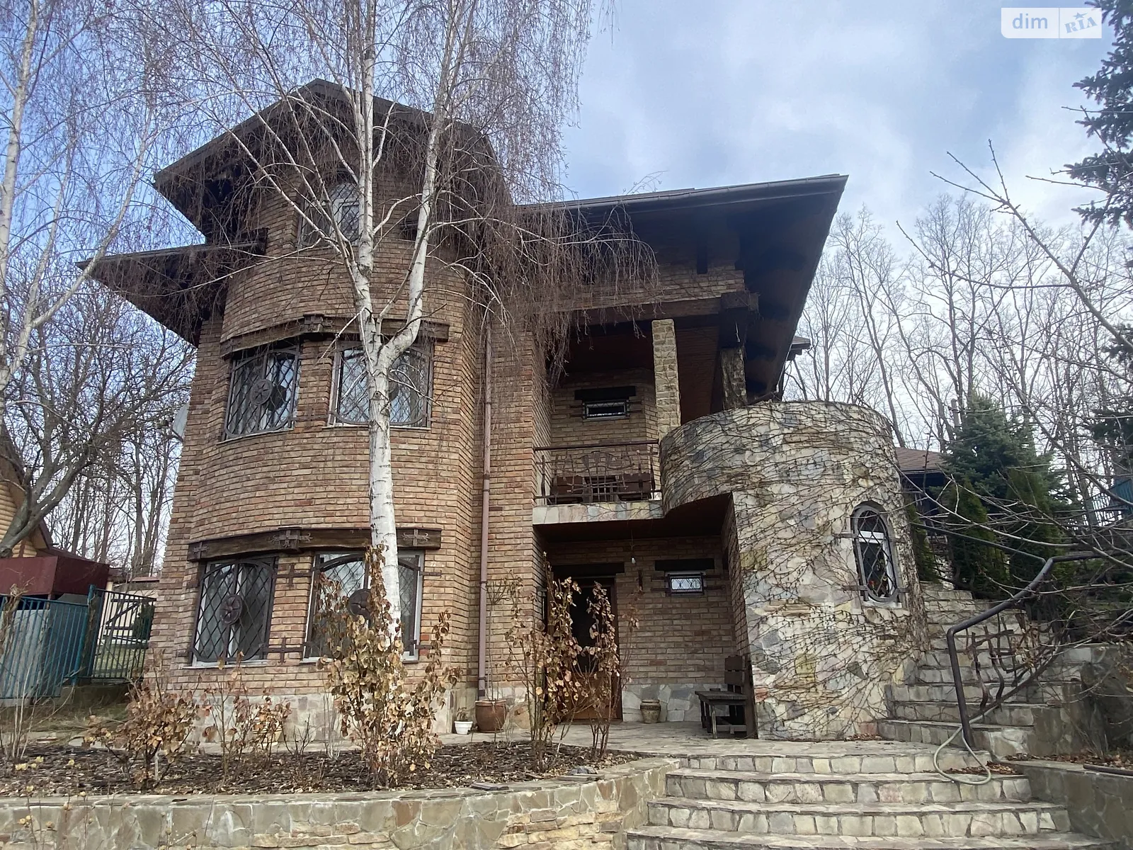 Продается дом на 3 этажа 240.2 кв. м с балконом, цена: 285000 $ - фото 1