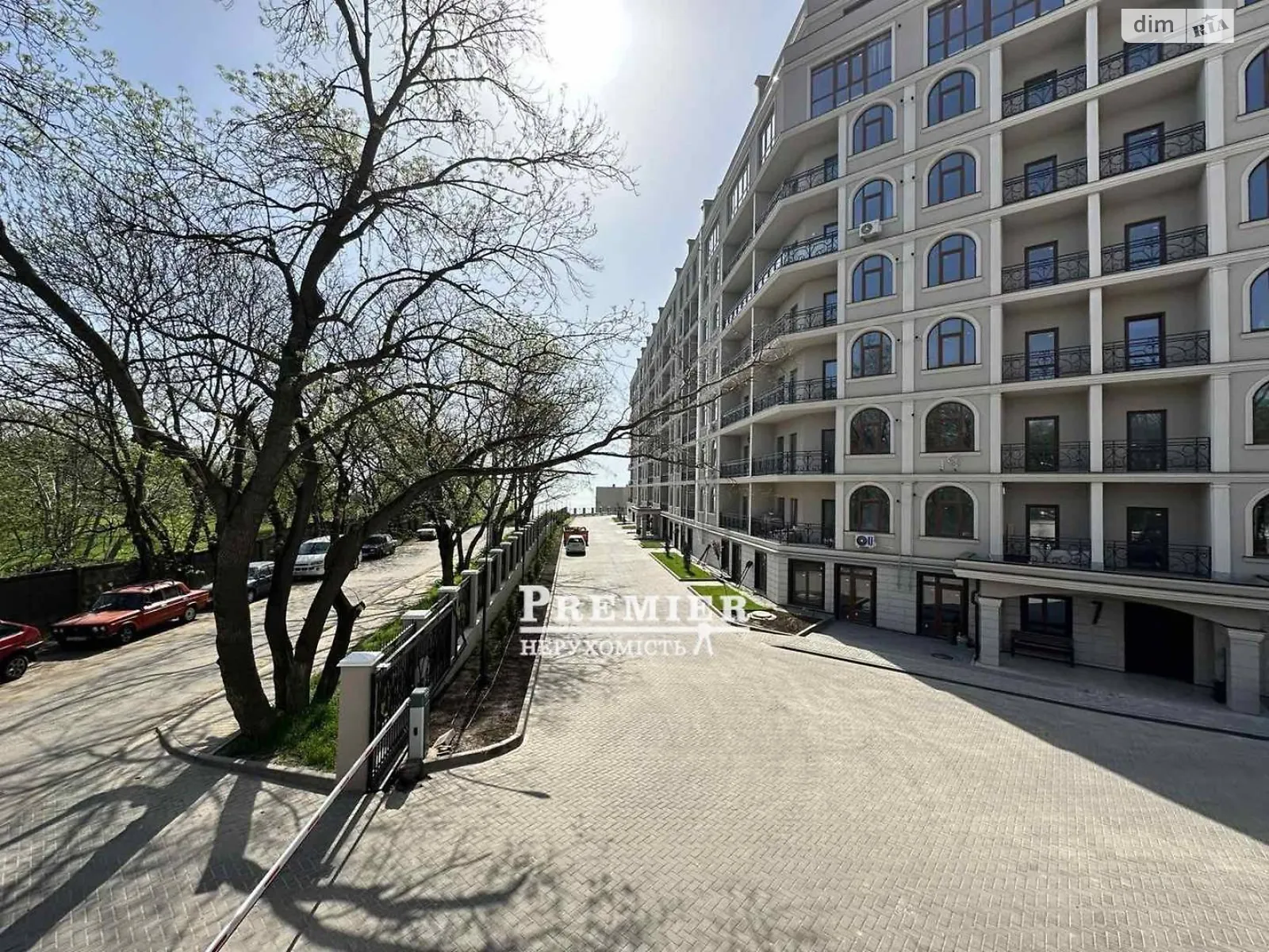 Продается 1-комнатная квартира 49 кв. м в Одессе, ул. Дача Ковалевского - фото 1