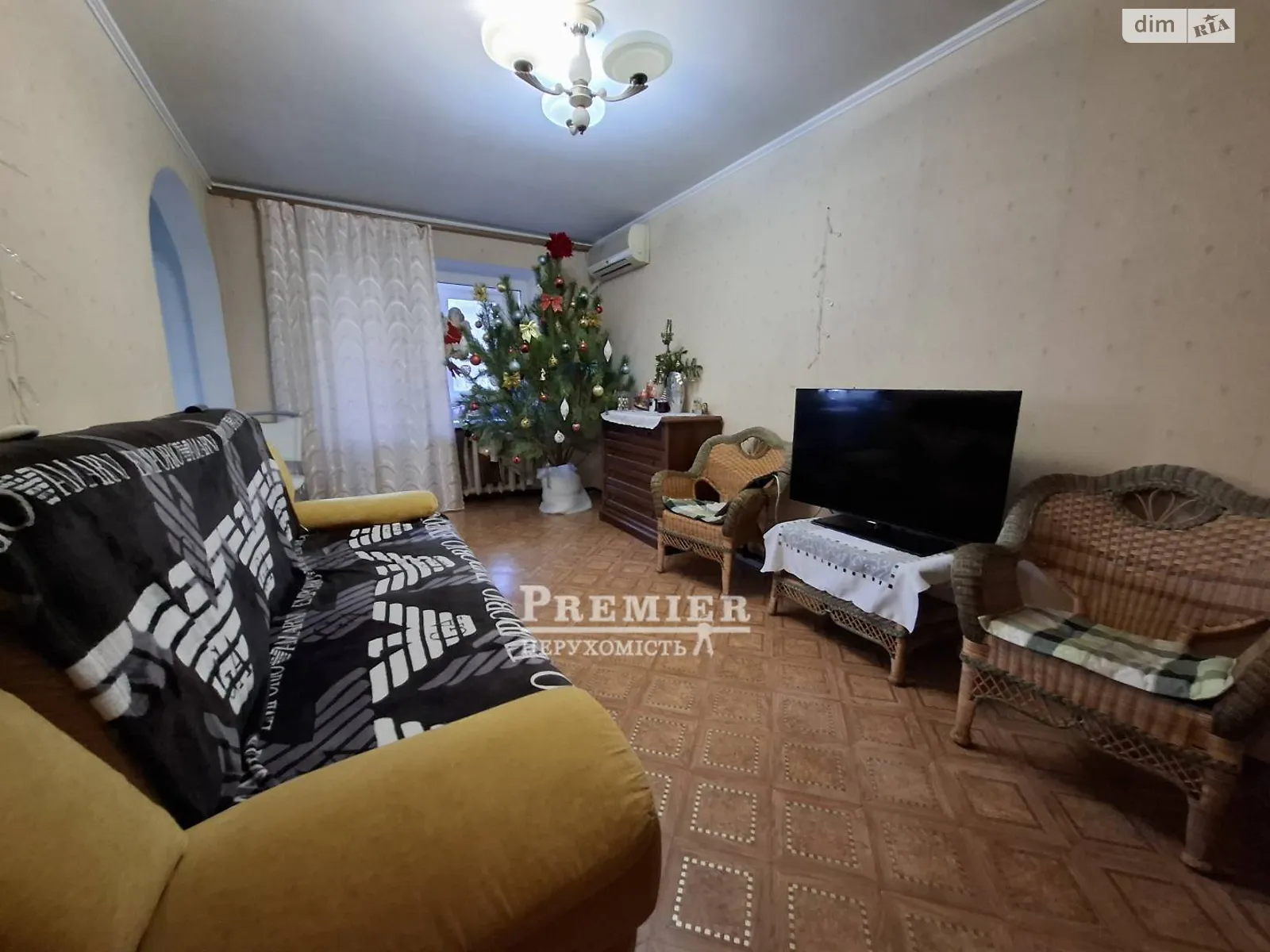 Продається 3-кімнатна квартира 55 кв. м у Одесі, вул. Космонавтів - фото 1