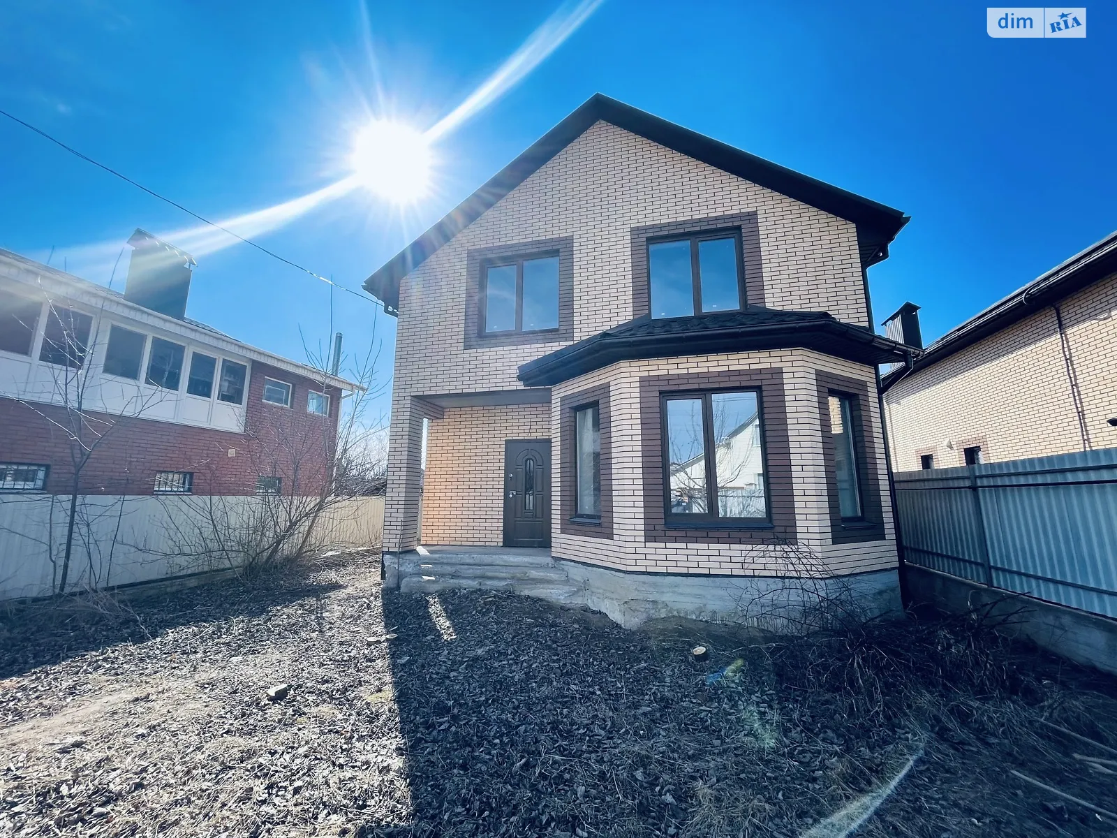 Продается дом на 2 этажа 110 кв. м с верандой, цена: 98000 $ - фото 1