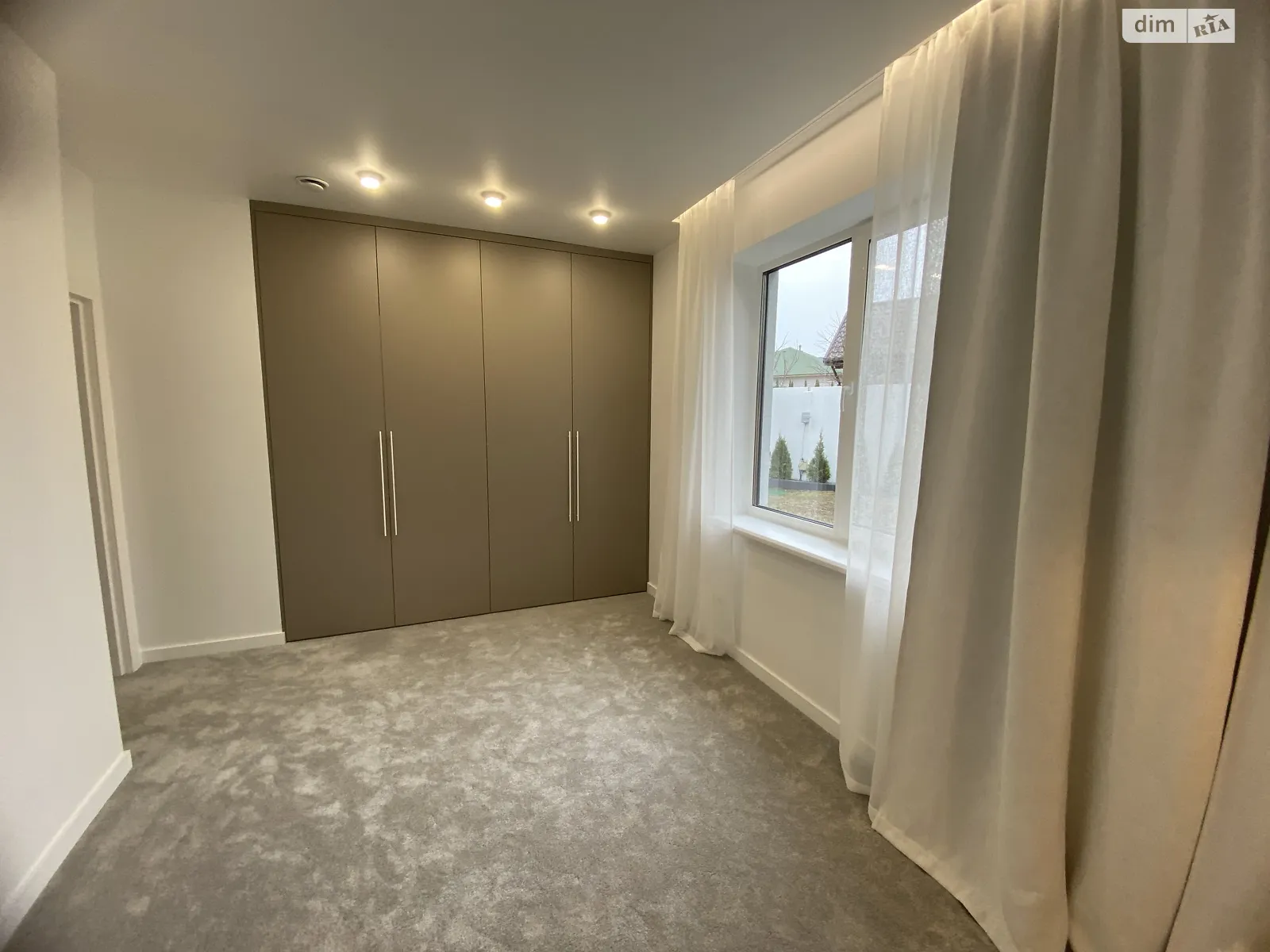 Продається одноповерховий будинок 92 кв. м з гаражем, цена: 165000 $ - фото 1