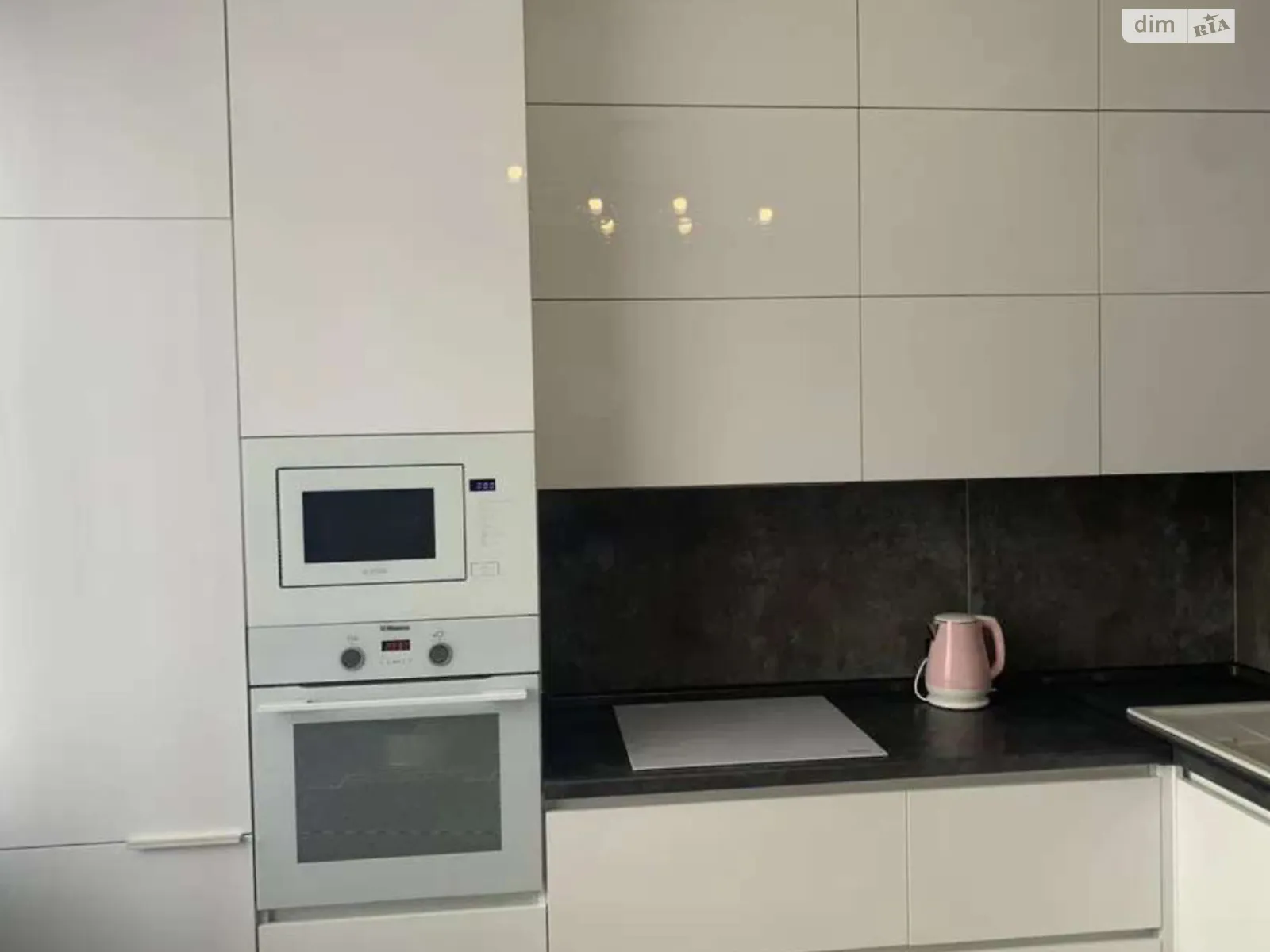 Продається 2-кімнатна квартира 63 кв. м у Одесі, вул. Костанді, 104/2 - фото 1