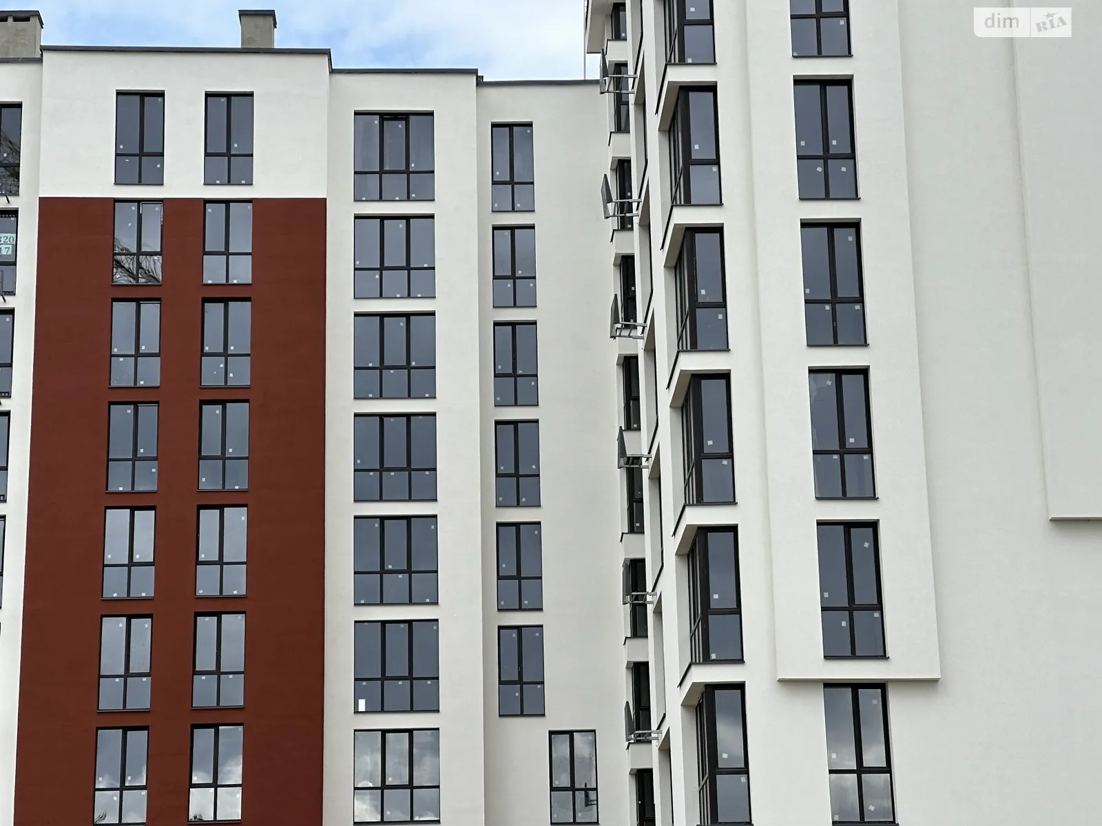 Продается 2-комнатная квартира 69 кв. м в Ивано-Франковске, ул. Химиков, 29 - фото 1