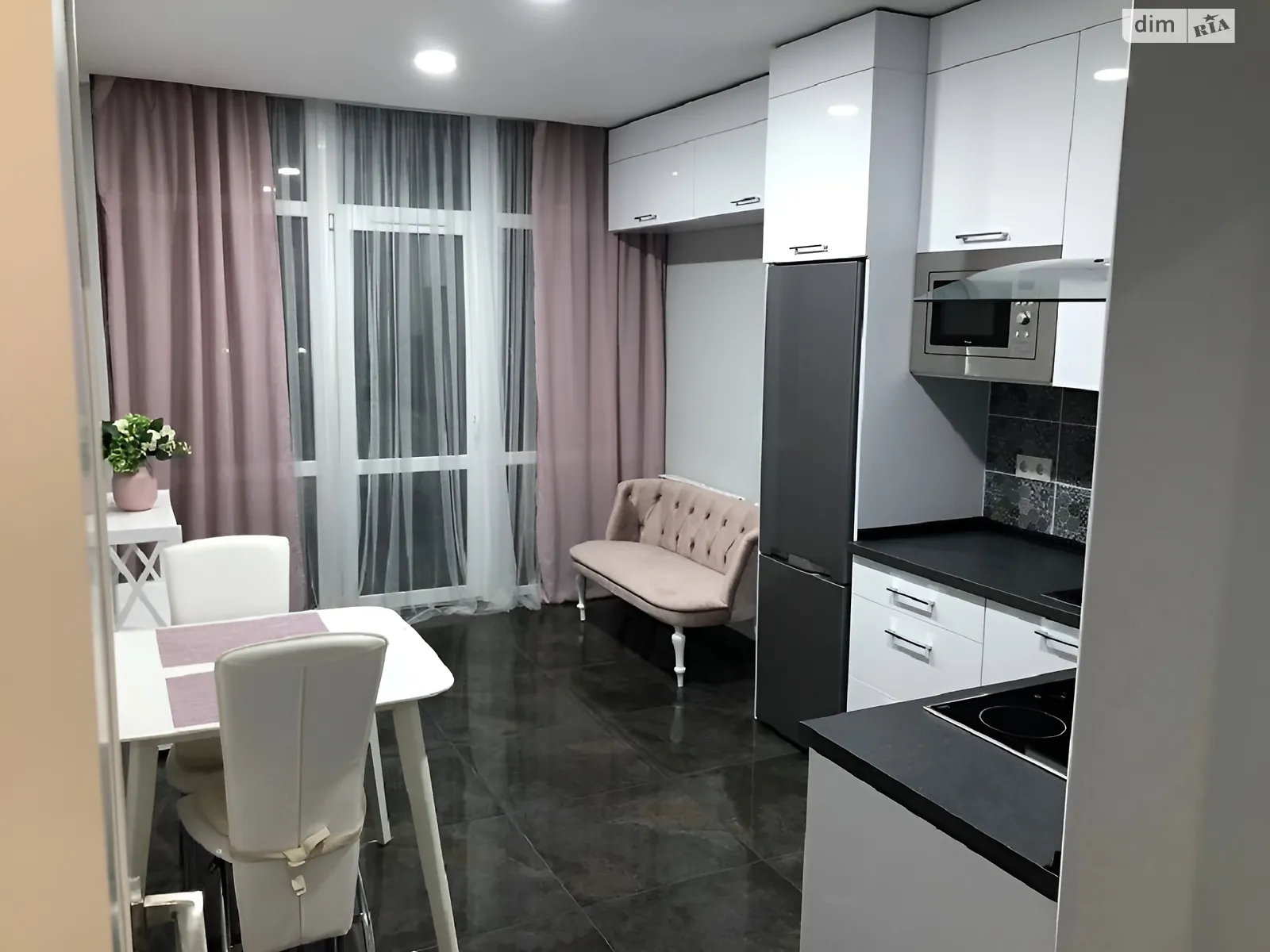 Сдается в аренду 1-комнатная квартира 48 кв. м в Львове, ул. Трускавецкая - фото 1