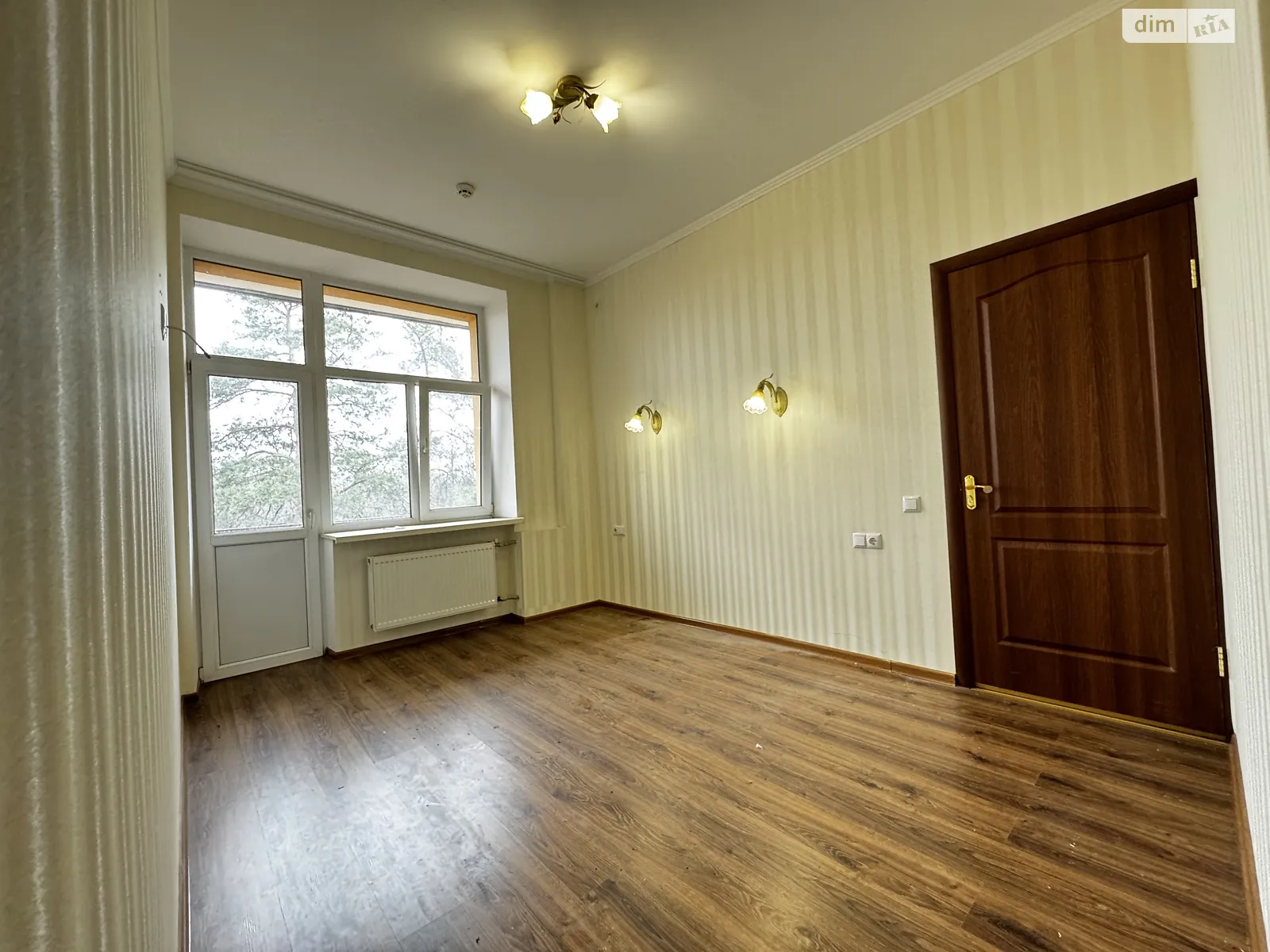 Продается офис 34 кв. м в бизнес-центре, цена: 16000 $ - фото 1