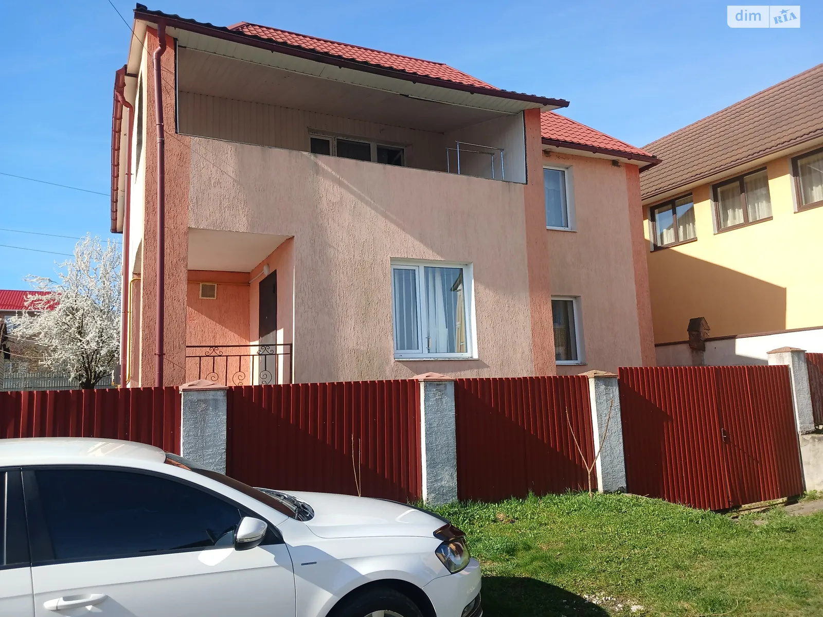 Продается дом на 2 этажа 231.7 кв. м с садом, цена: 195000 $ - фото 1