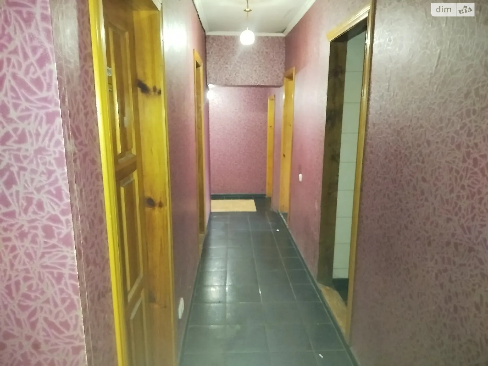 Здається в оренду кімната 84 кв. м у Вінниці, цена: 1600 грн - фото 1