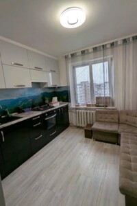 Продажа квартиры, Ивано-Франковск, р‑н. Позитрон, Стуса Василия улица, дом 11
