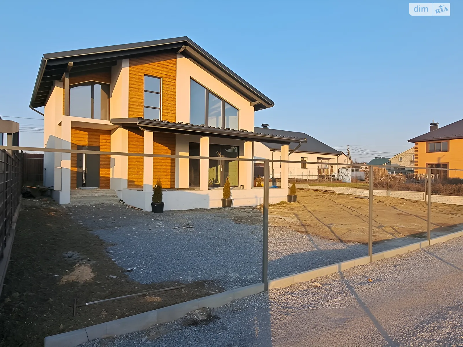 Продається будинок 2 поверховий 130 кв. м с басейном, цена: 93500 $ - фото 1
