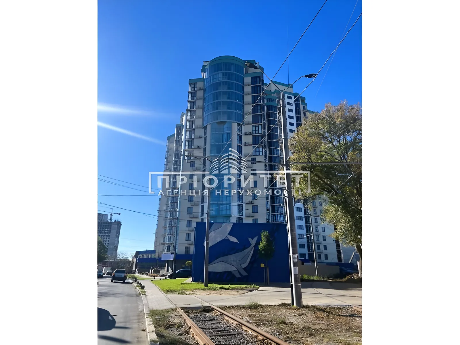 Продається 1-кімнатна квартира 81 кв. м у Одесі, Фонтанська дор. - фото 1