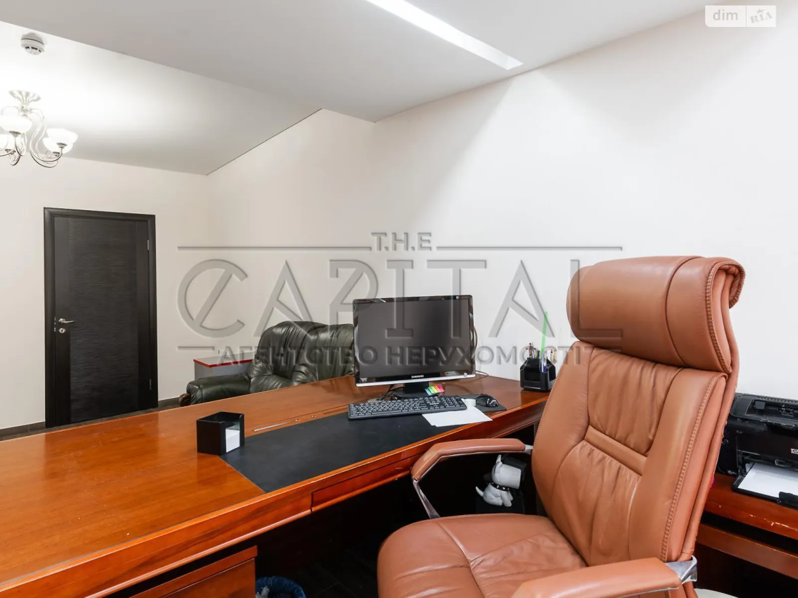 Продается офис 89.4 кв. м в бизнес-центре, цена: 120000 $ - фото 1