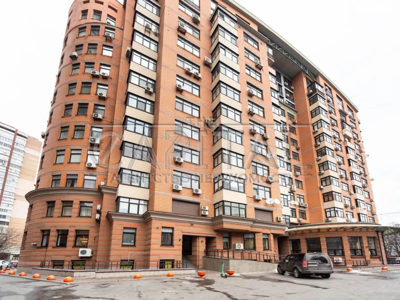 Продается помещения свободного назначения 295.3 кв. м в 13-этажном здании, цена: 295000 $ - фото 1
