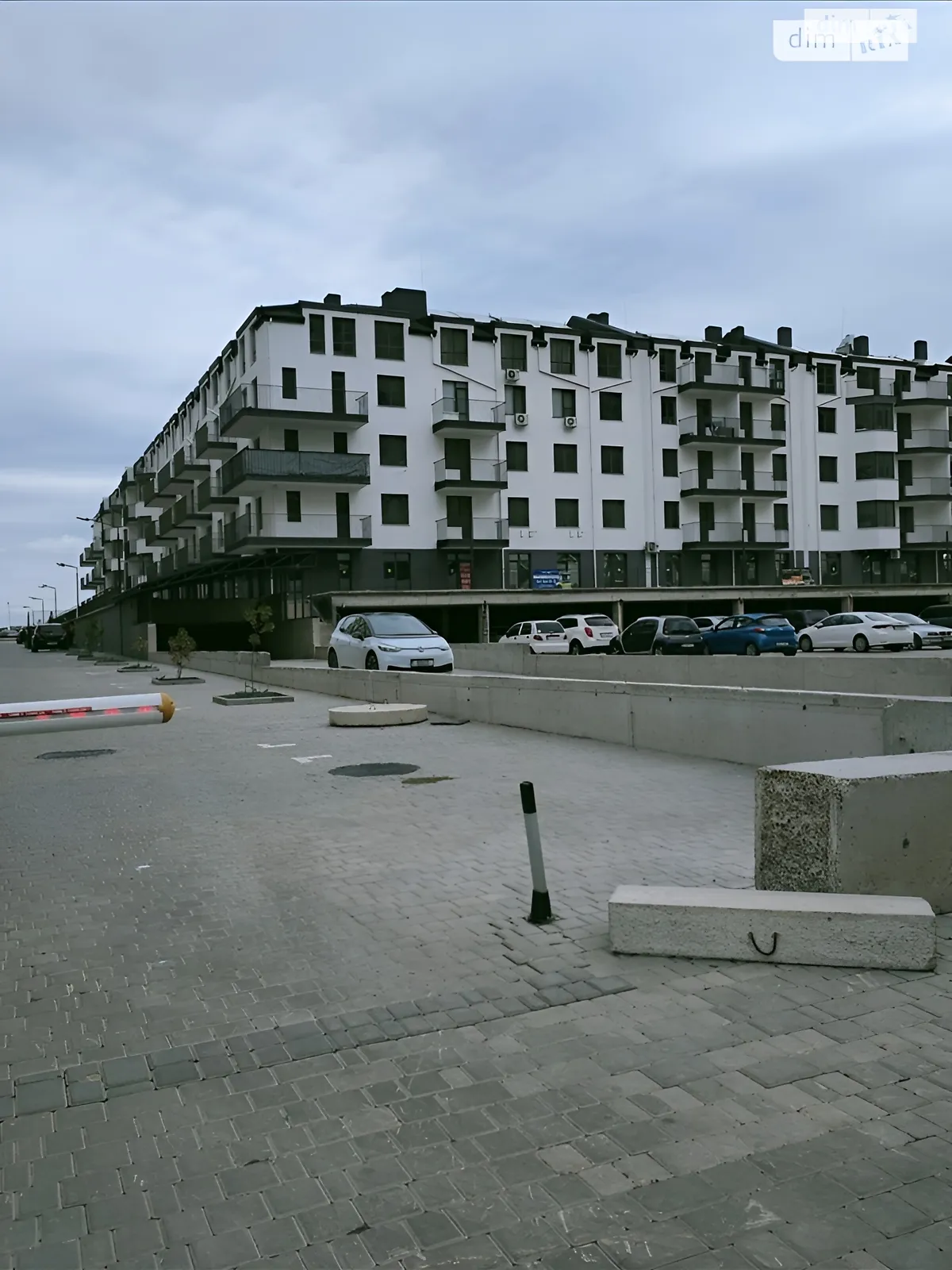 Продається 2-кімнатна квартира 54 кв. м у Одесі, вул. Академіка Сахарова, 11 - фото 1