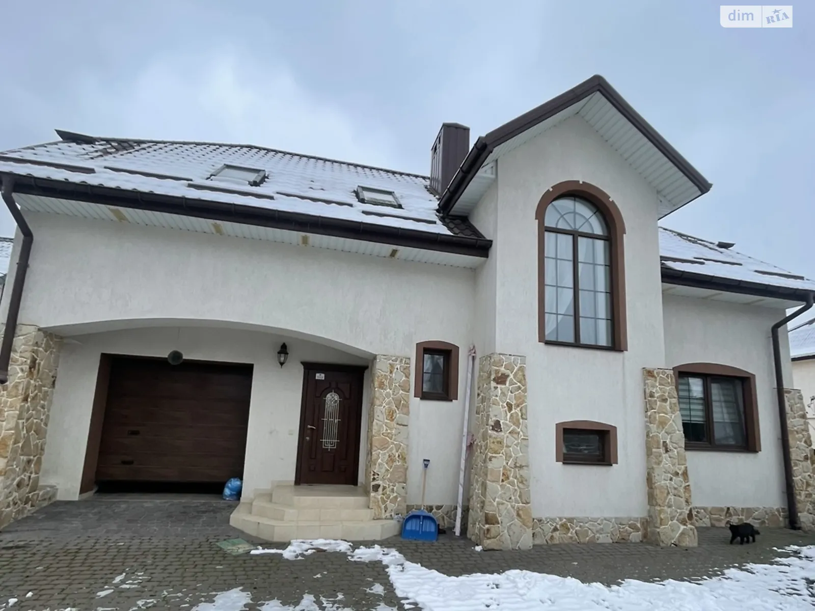 Продается дом на 2 этажа 220 кв. м с мебелью, цена: 275000 $ - фото 1