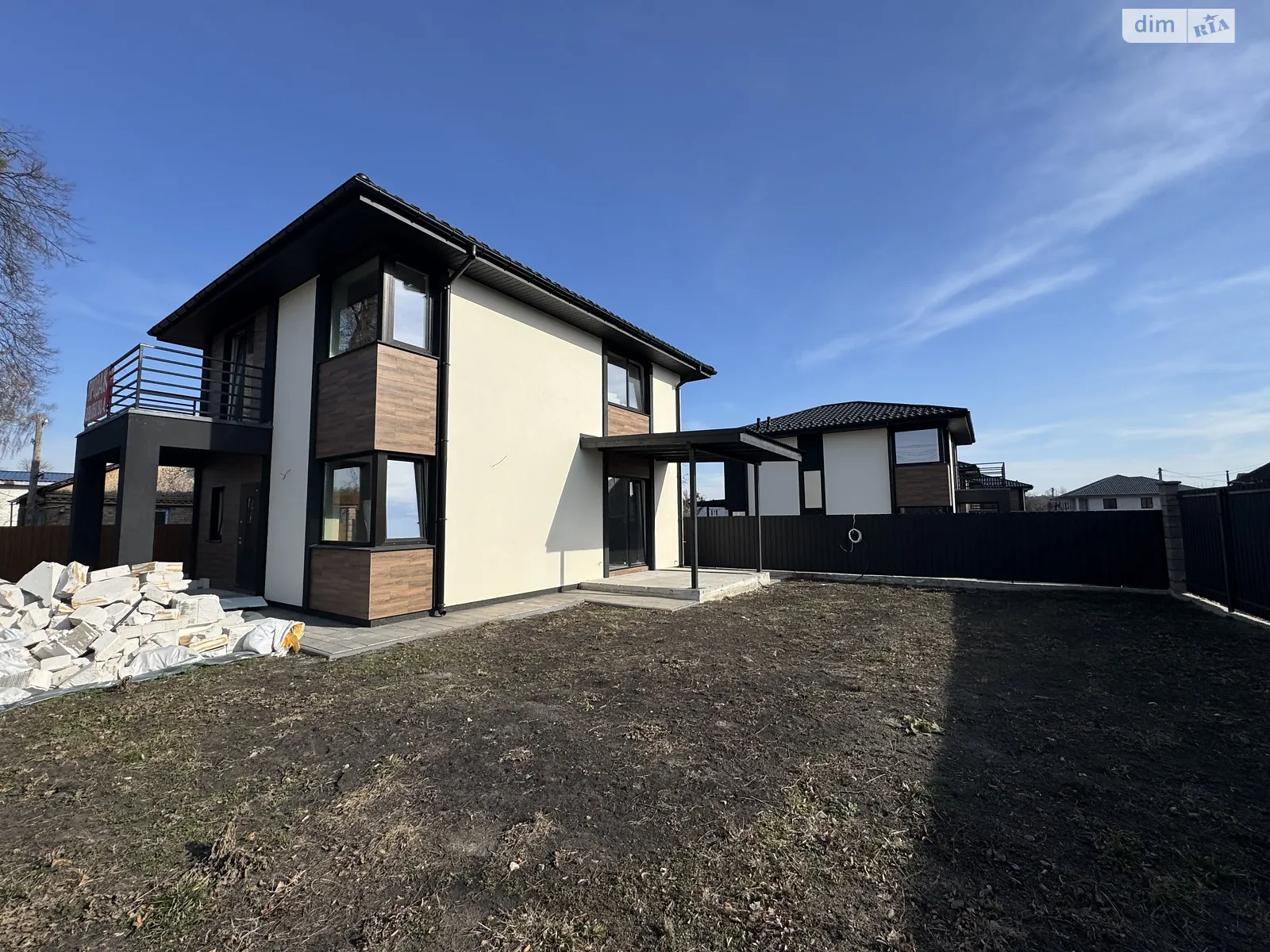 Продается дом на 2 этажа 120 кв. м с беседкой, цена: 132000 $ - фото 1