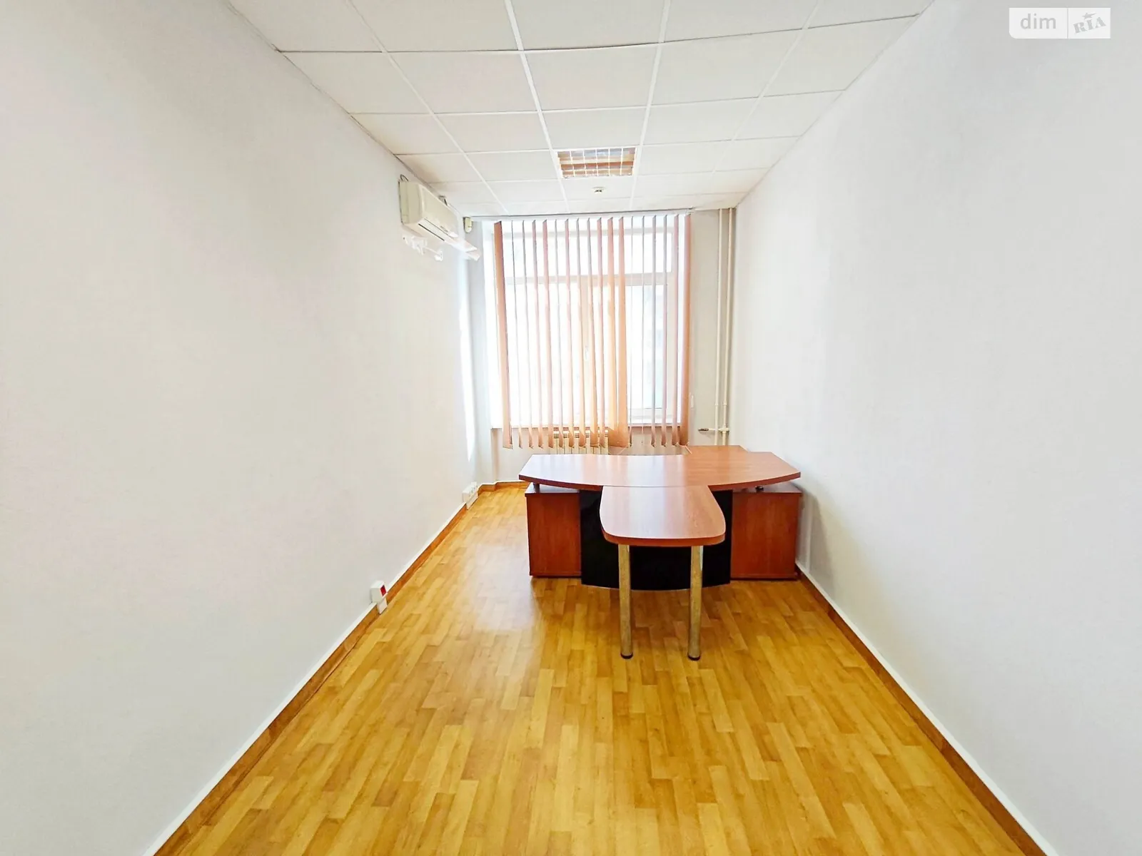 Сдается в аренду офис 59 кв. м в бизнес-центре, цена: 15940 грн - фото 1