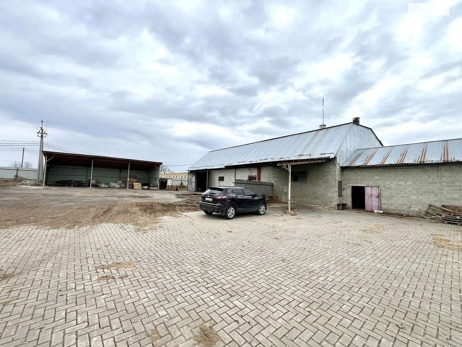 Продається об'єкт сфери послуг 970 кв. м в 1-поверховій будівлі, цена: 300000 $ - фото 1