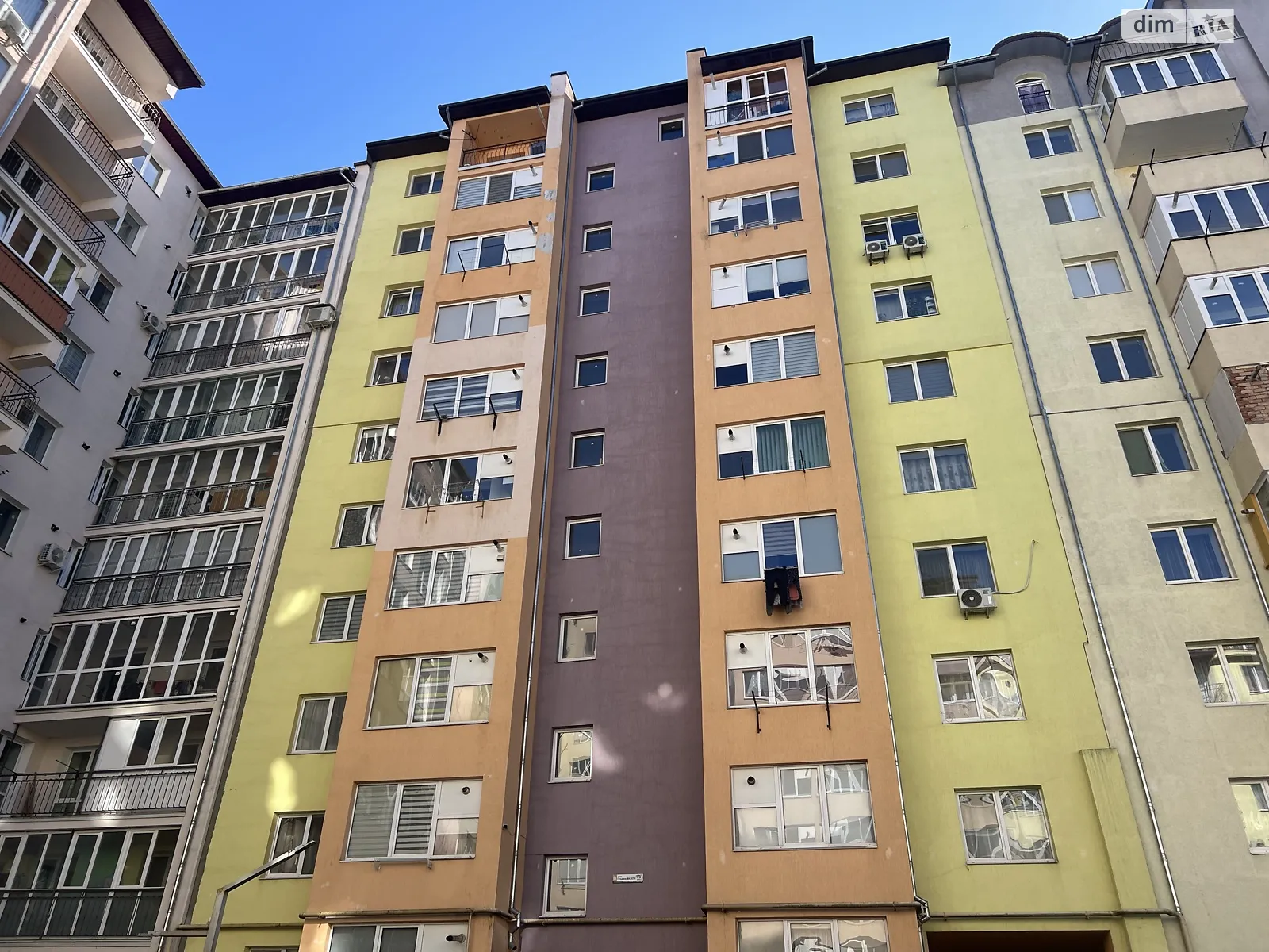 Продається 2-кімнатна квартира 67.7 кв. м у Івано-Франківську, вул. Гетьмана Івана Мазепи - фото 1