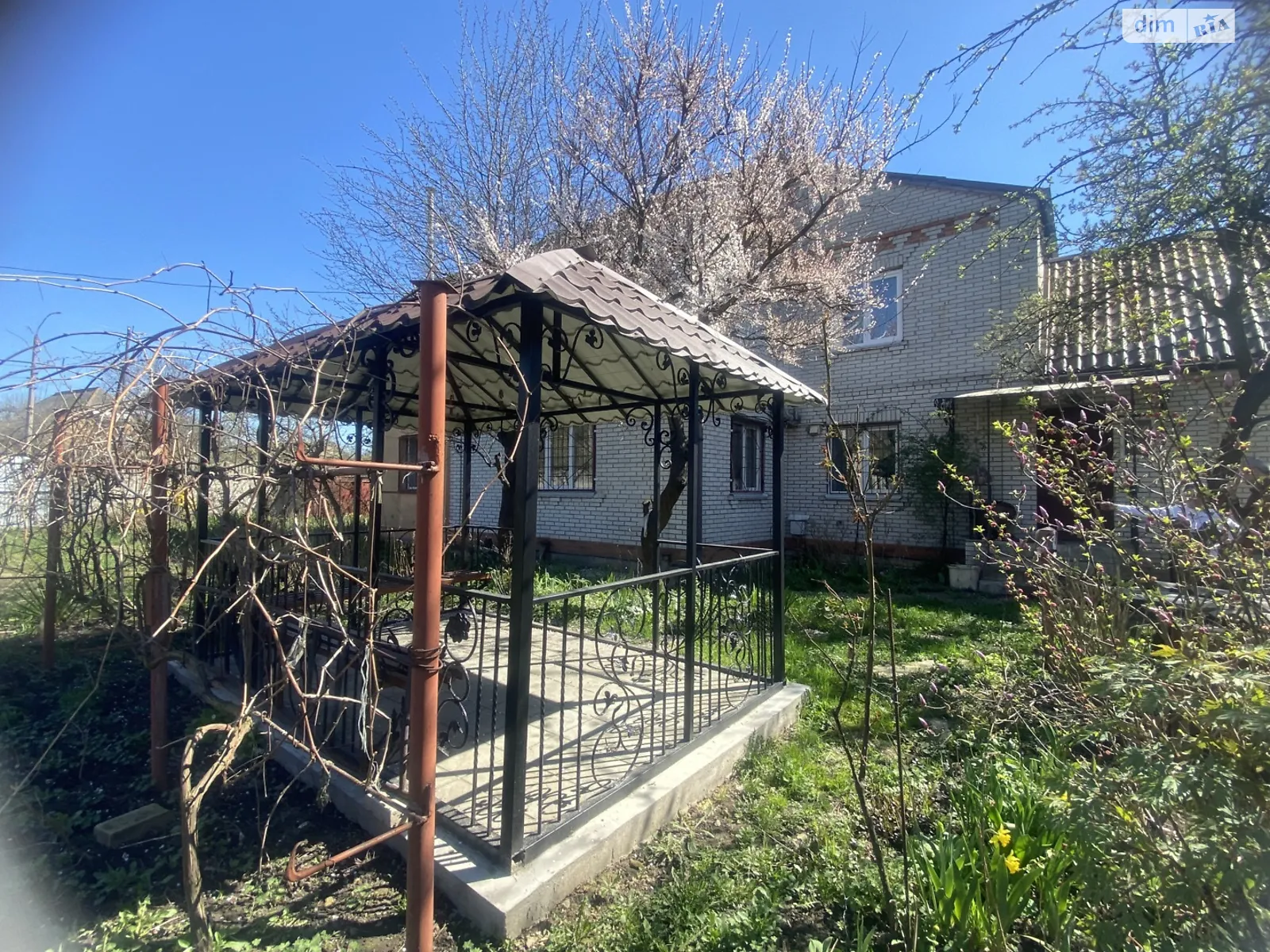 Продается дом на 2 этажа 180 кв. м с гаражом, цена: 65000 $ - фото 1