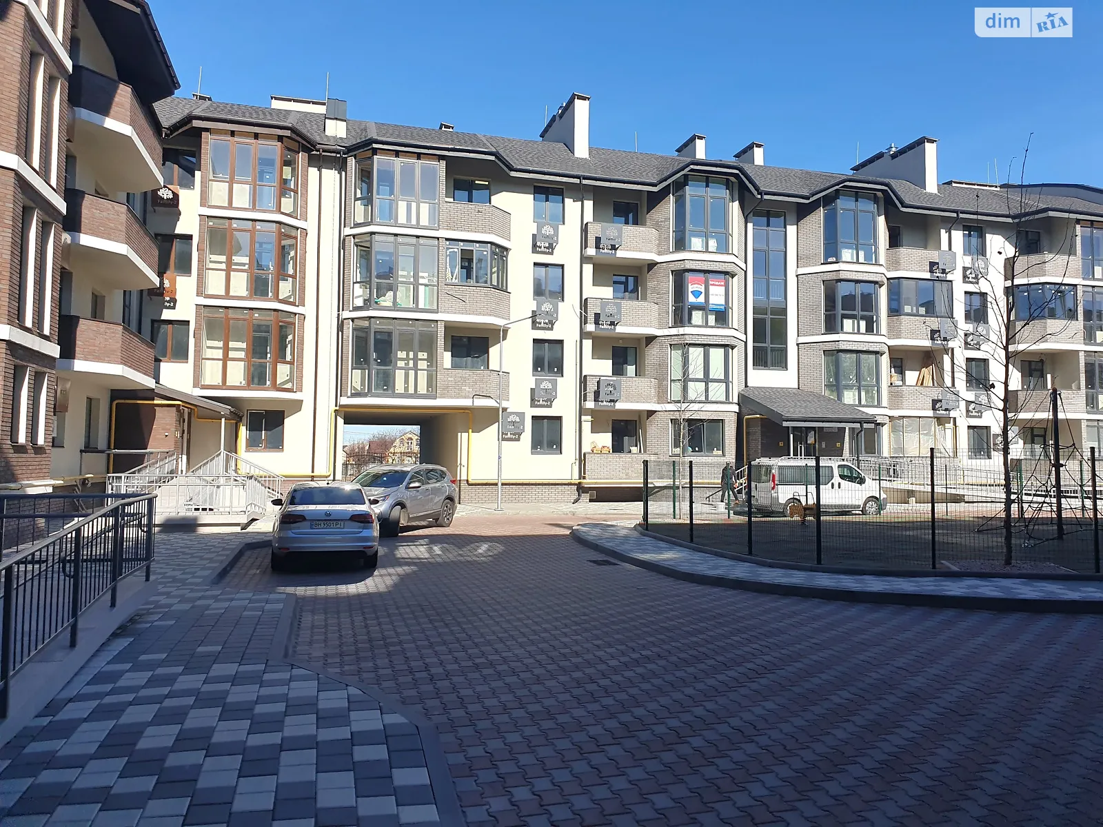 Продается 3-комнатная квартира 84.9 кв. м в Гатном, ул. Семейная, 3 - фото 1