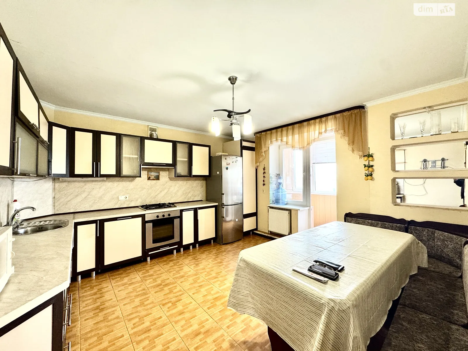 Продается 2-комнатная квартира 74 кв. м в Виннице, ул. Дубовецкая, 37 - фото 1