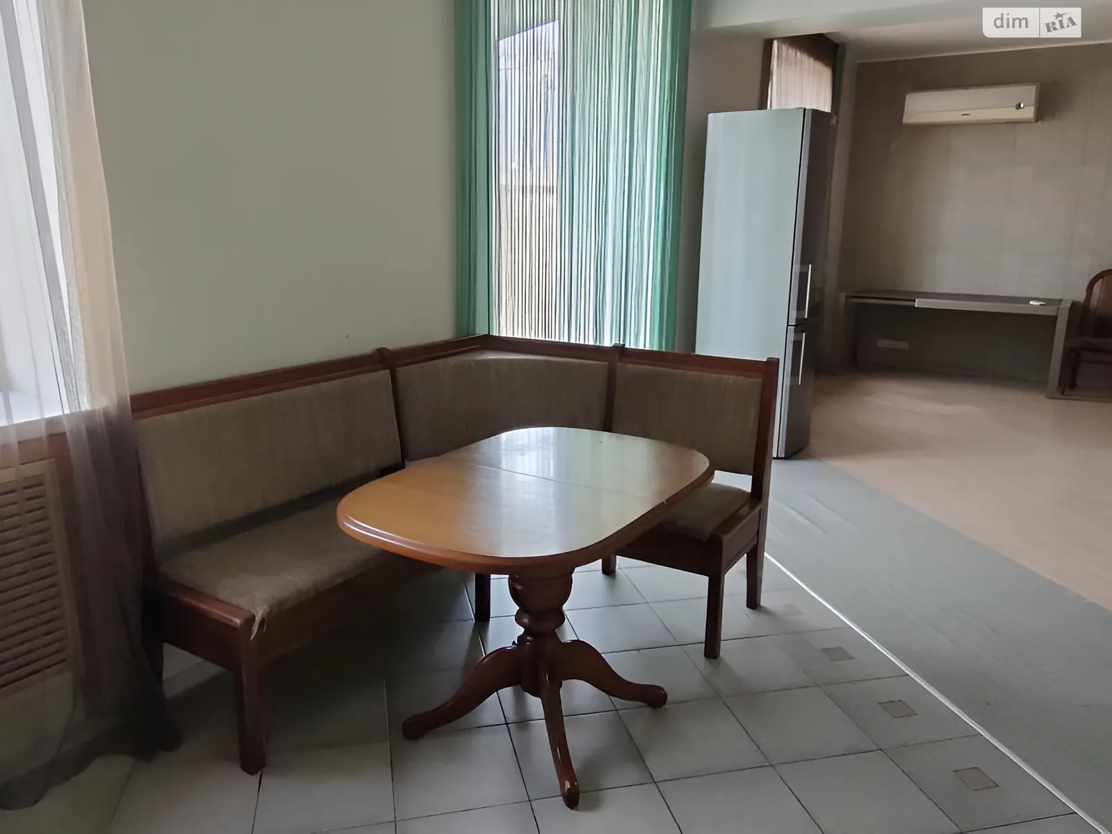 3-комнатная квартира 240 кв. м в Запорожье - фото 1