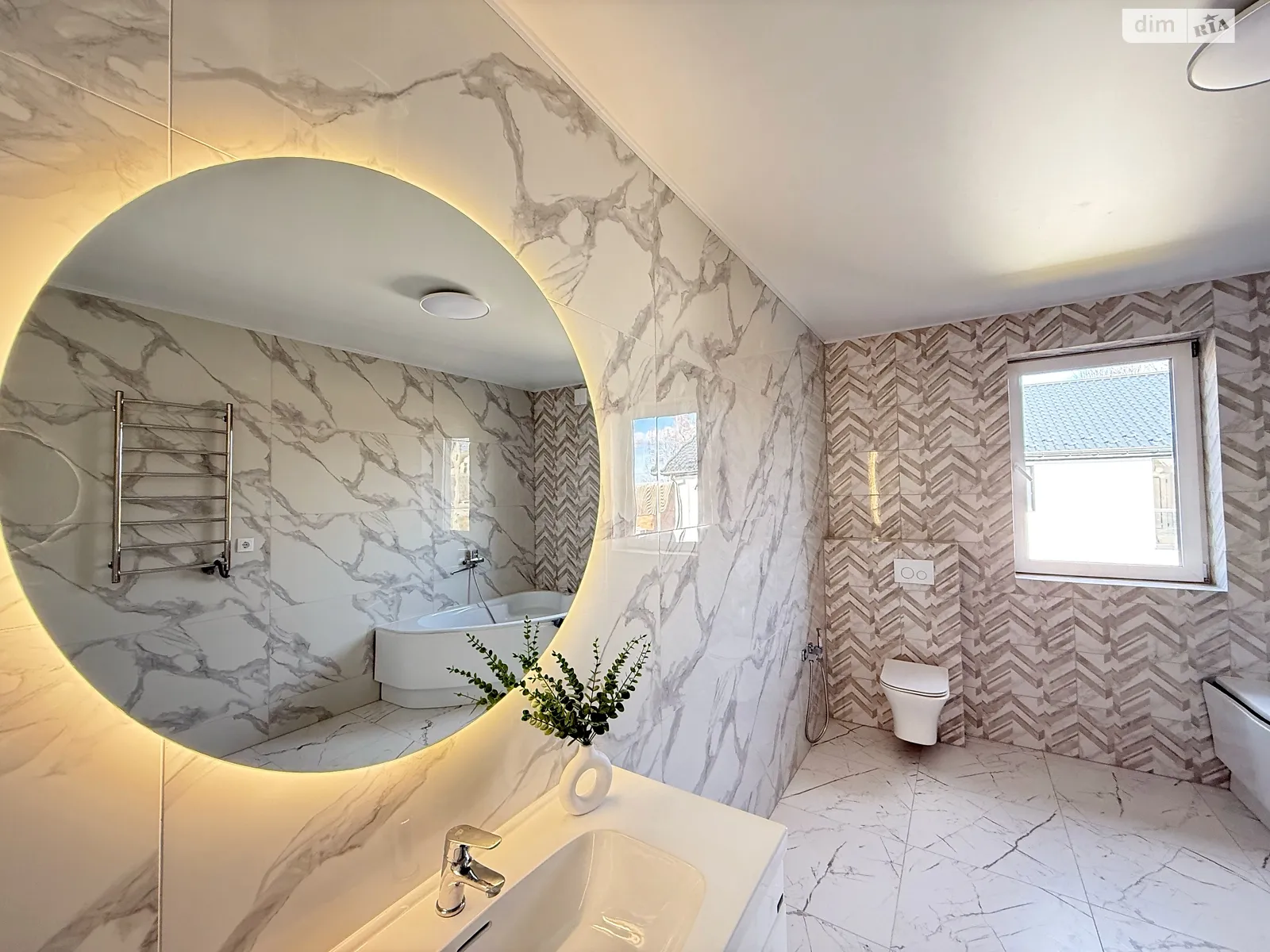 Продається будинок 2 поверховий 215 кв. м з балконом, цена: 165000 $ - фото 1
