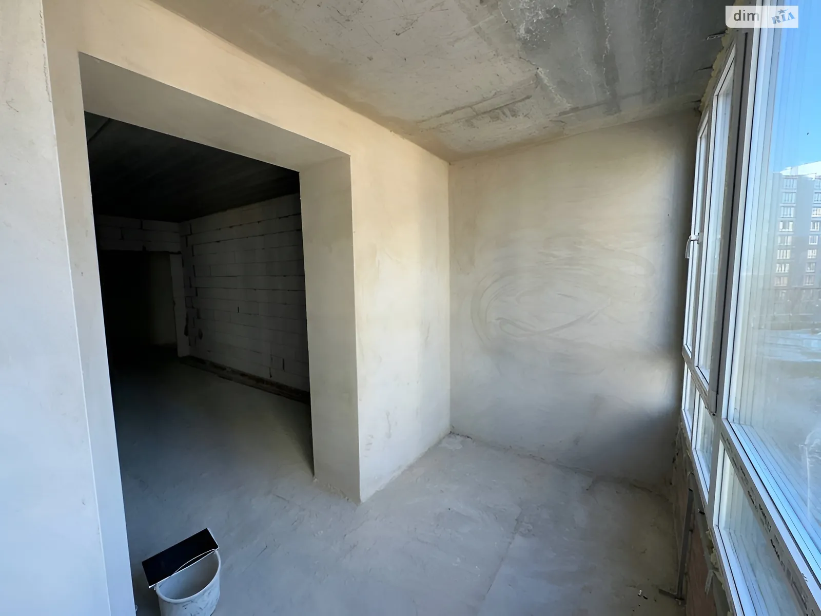 Продается 1-комнатная квартира 56 кв. м в Житомире, ул. Домбровского, 3 - фото 1