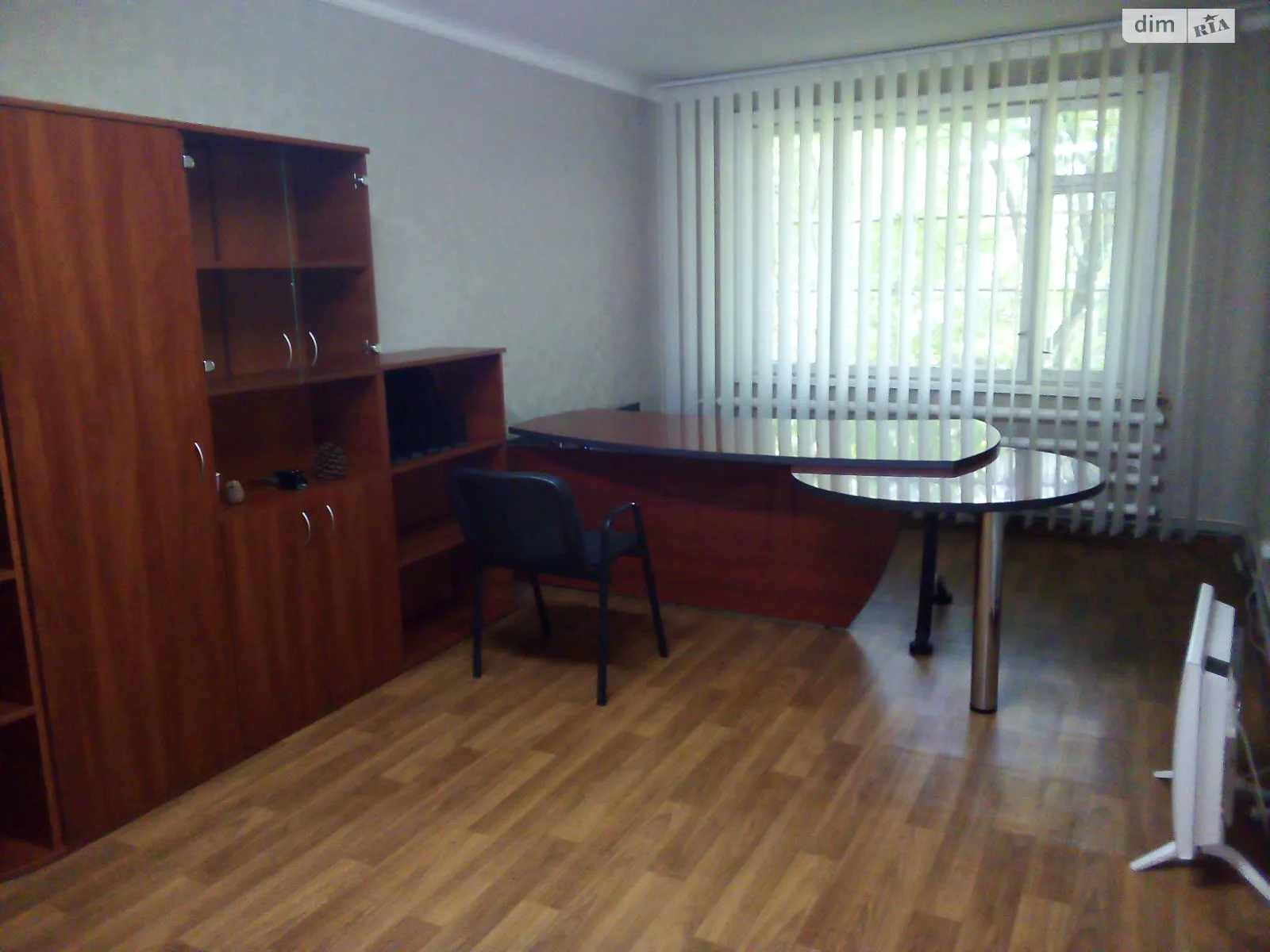 Сдается в аренду офис 18 кв. м в бизнес-центре, цена: 1800 грн - фото 1