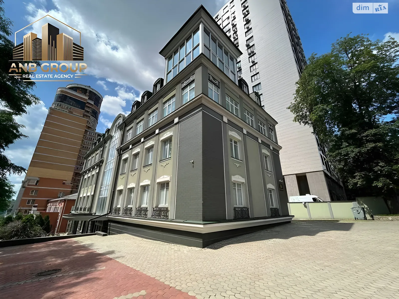 Сдается в аренду офис 1860 кв. м в бизнес-центре, цена: 45000 $ - фото 1