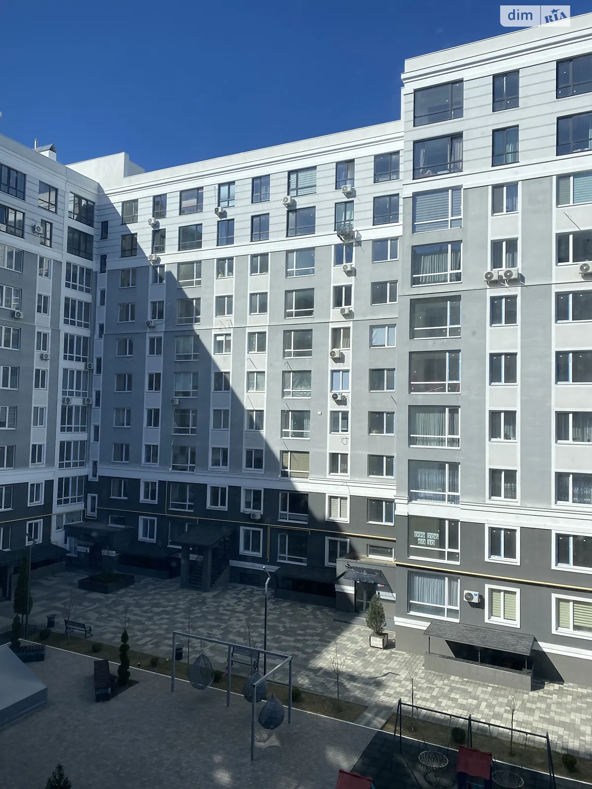 Продається 2-кімнатна квартира 61.9 кв. м у Бучі, вул. Івана Кожедуба, 8А - фото 1